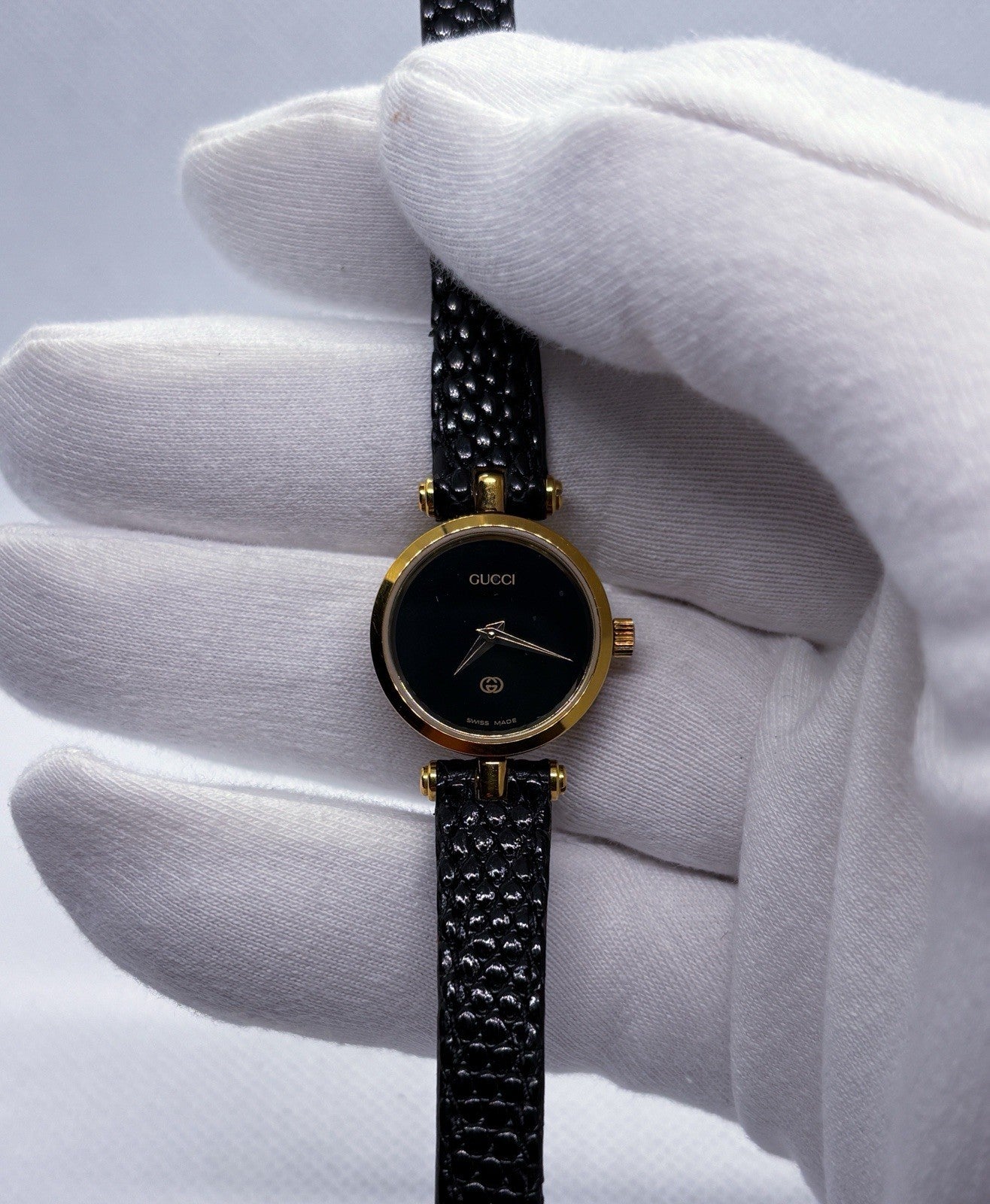 Gucci 2000L Sherry Line Watch Quartz Womens Black Dial Swiss Made With Box