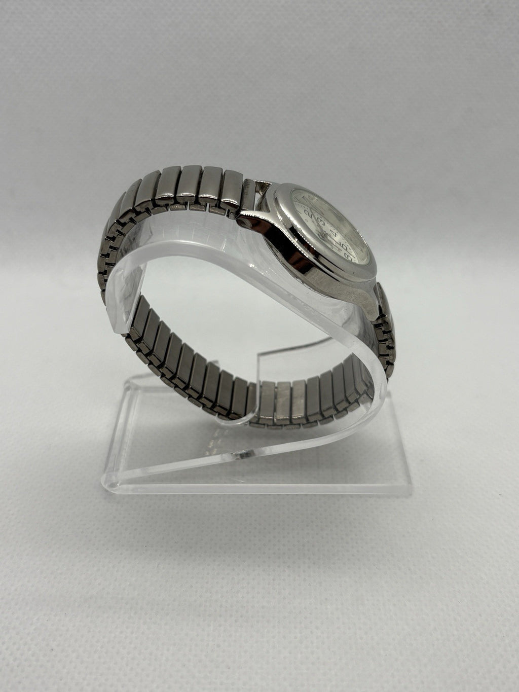 Ladies Silver Tone Stretchy Bracelet White Dial Easy Reader Analog Watch B2