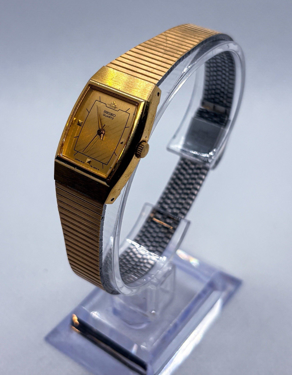 Vintage 1988 Seiko Ladies Watch 8Y21-5020 Gold Tone Tonneau Dial New Battery