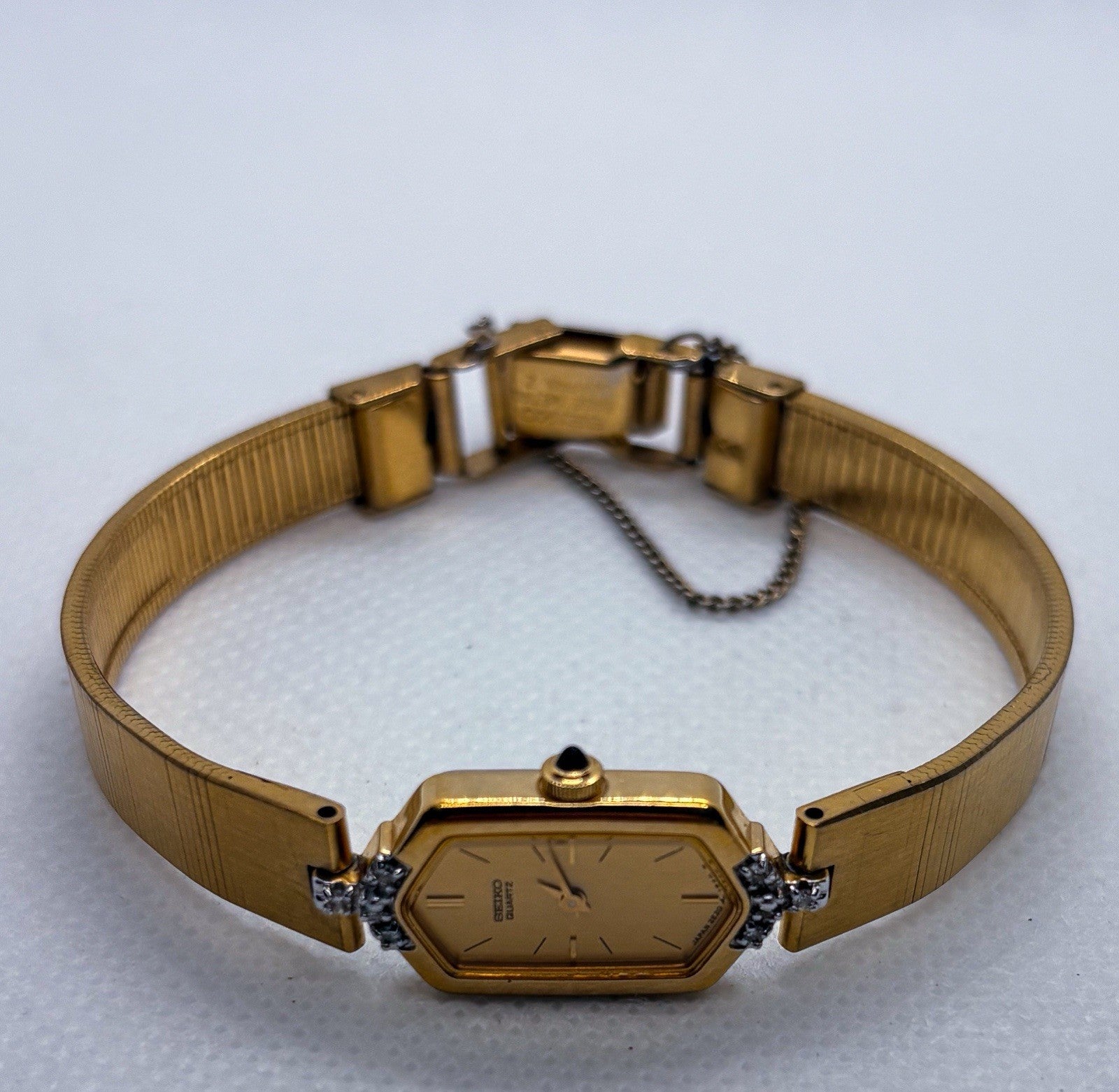 Vintage 1989 Seiko Quartz Ladies Watch 2E20-6459 Gold Tone Diamond Accents