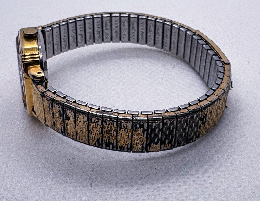 Vintage 1982 Seiko 5421-5011 Ladies Cushion Quartz Watch Speidel Expansion Band