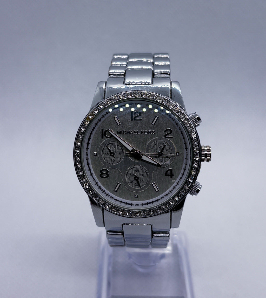 Michael Kors MK-1038 Silver Runway Chronograph Watch - Excellent/Working 6"