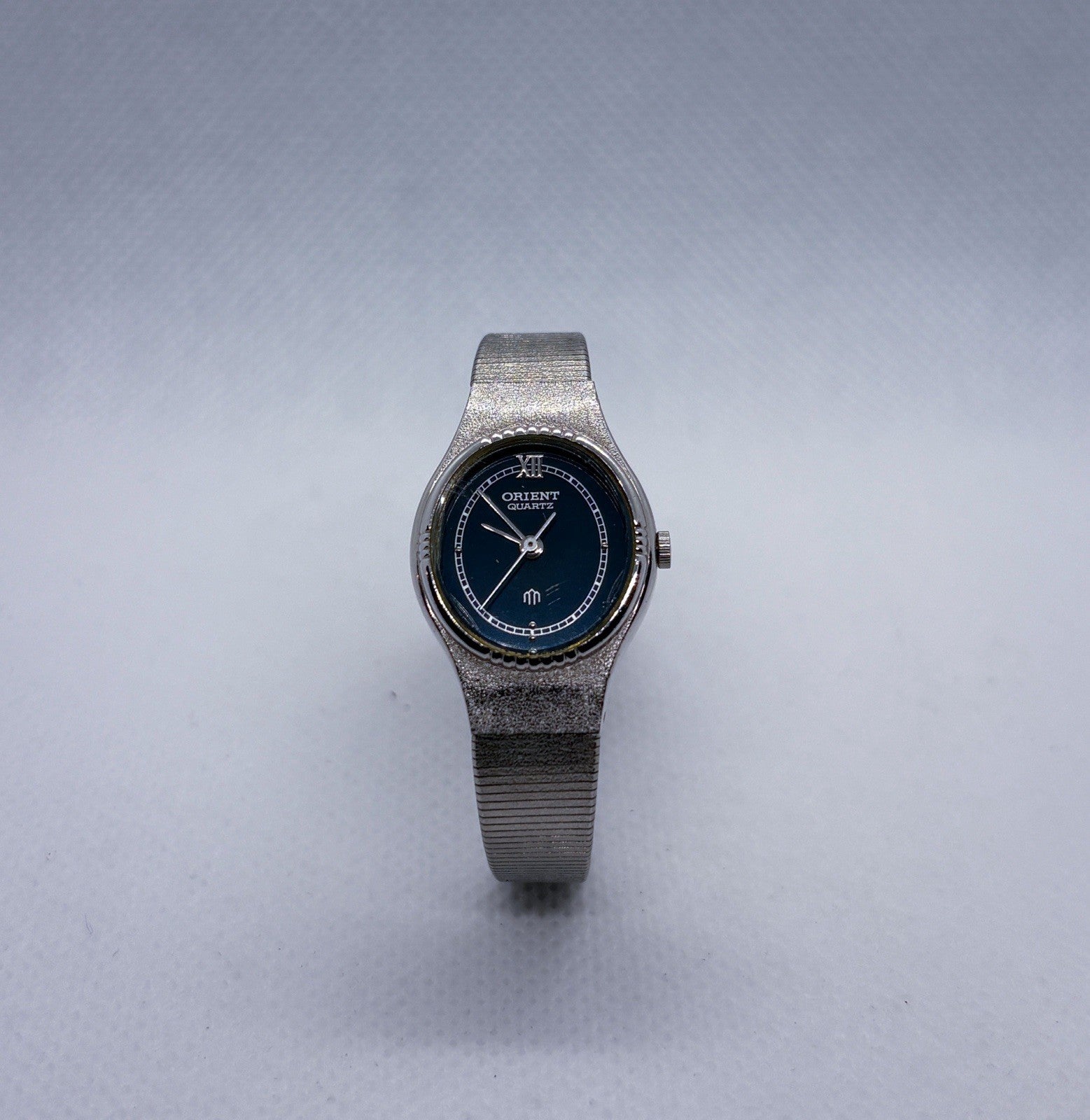 Vintage 1980s Orient Quartz Ladies Watch 815602-30 B2 - Blue Dial - Silver Tone