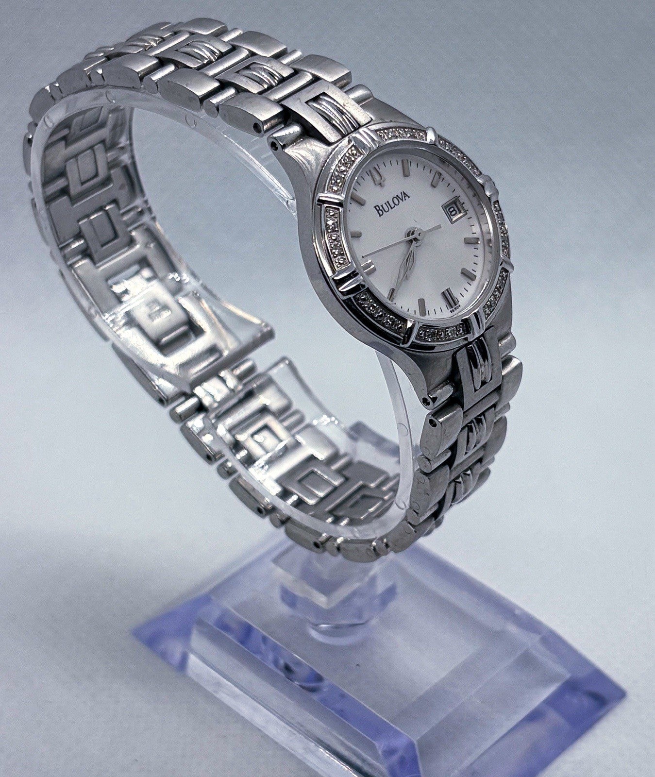 Vintage 2000s Bulova 96R04 C867878 Diamond Bezel Stainless Steel Ladies Watch