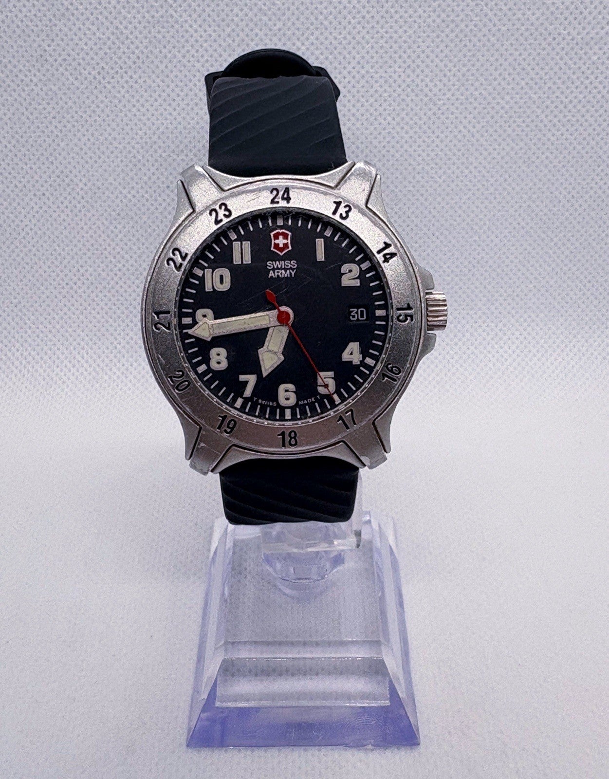 Vintage Victorinox Swiss Army Centurion Field Watch Men 39mm Black Dial MK-5057