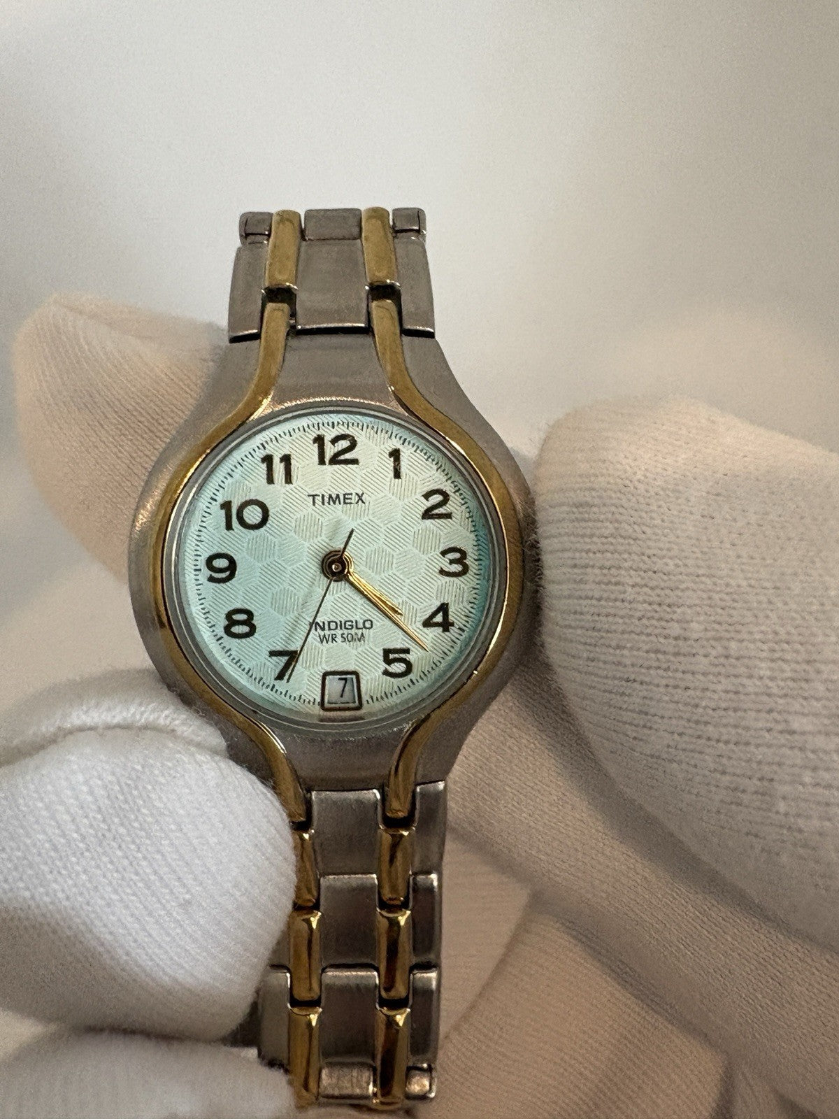 Timex Linwood Street Women’s Quartz Date Watch 25mm Case Gold Silver Two Tone