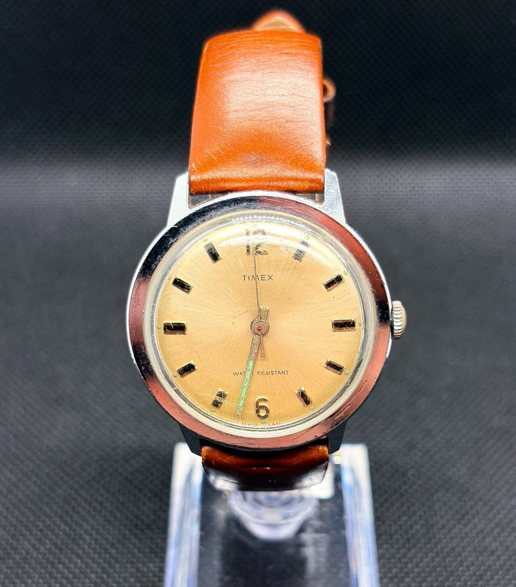 Vintage 1971 Timex Marlin 26070 2471 Champagne Sunburst Dial Manual Wind