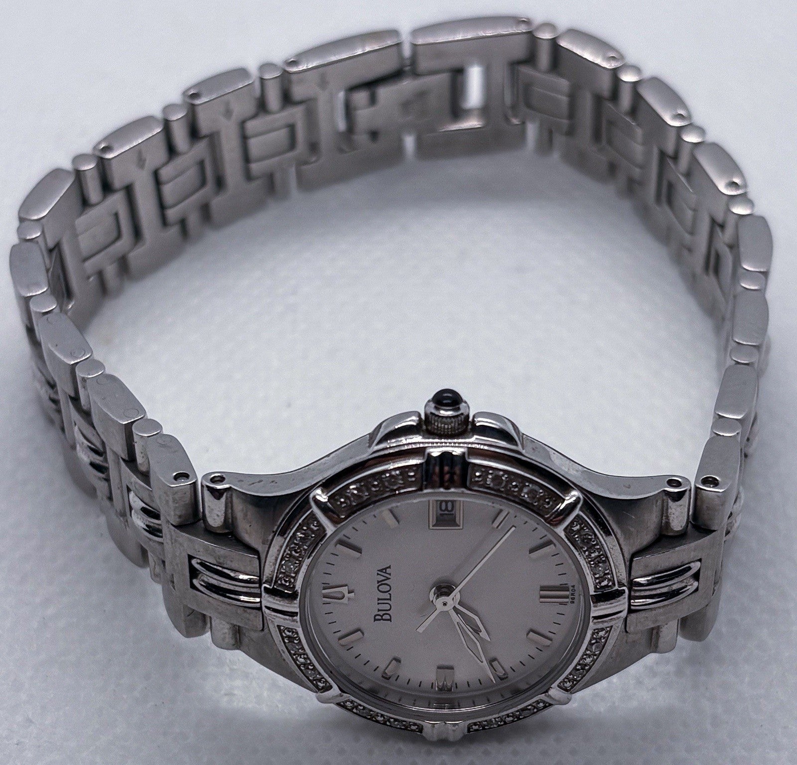 Vintage 2000s Bulova 96R04 C867878 Diamond Bezel Stainless Steel Ladies Watch