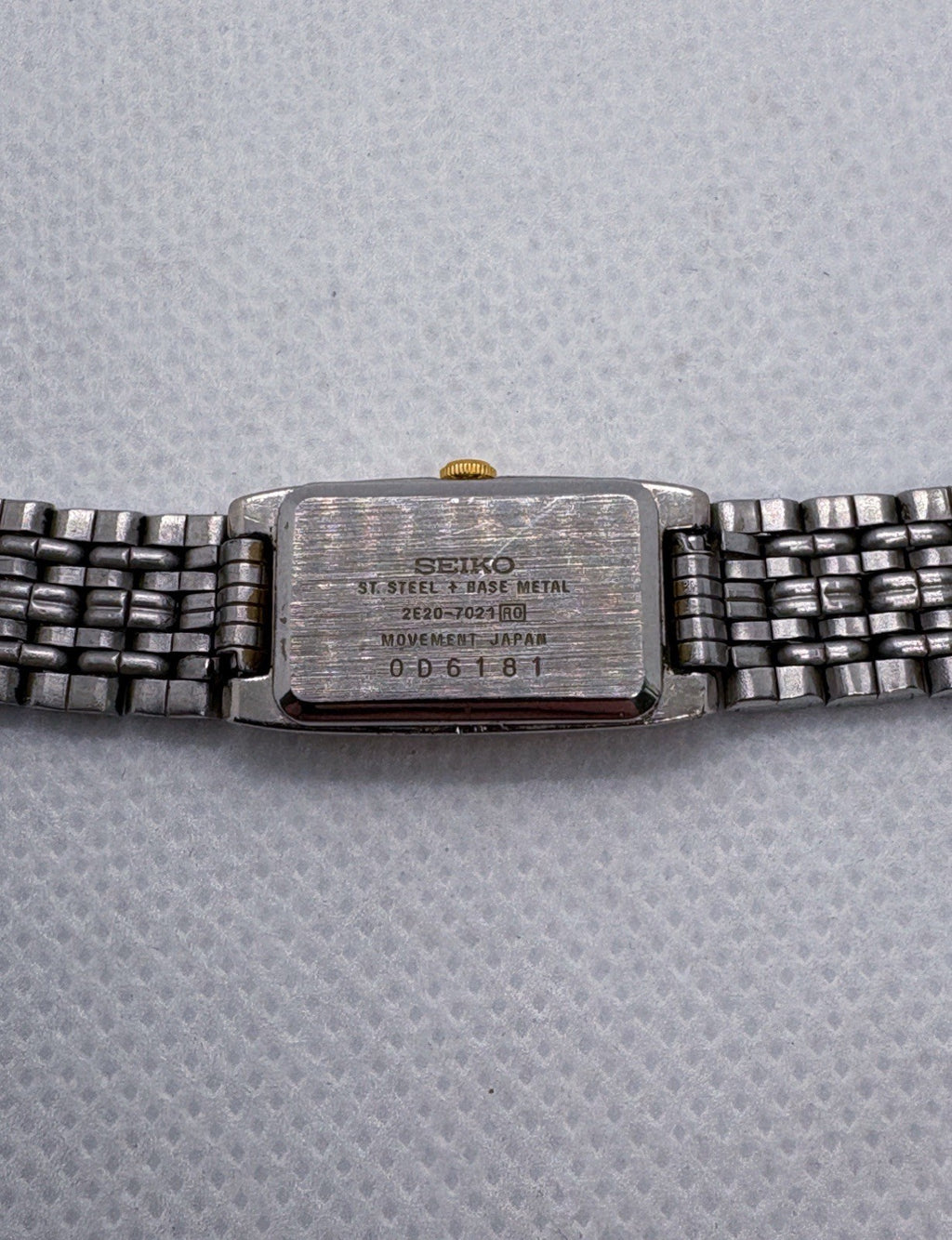Vintage 1990 Seiko Women's Quartz Watch 13mm White Dial Two-Tone Tank Style 2E20-2761