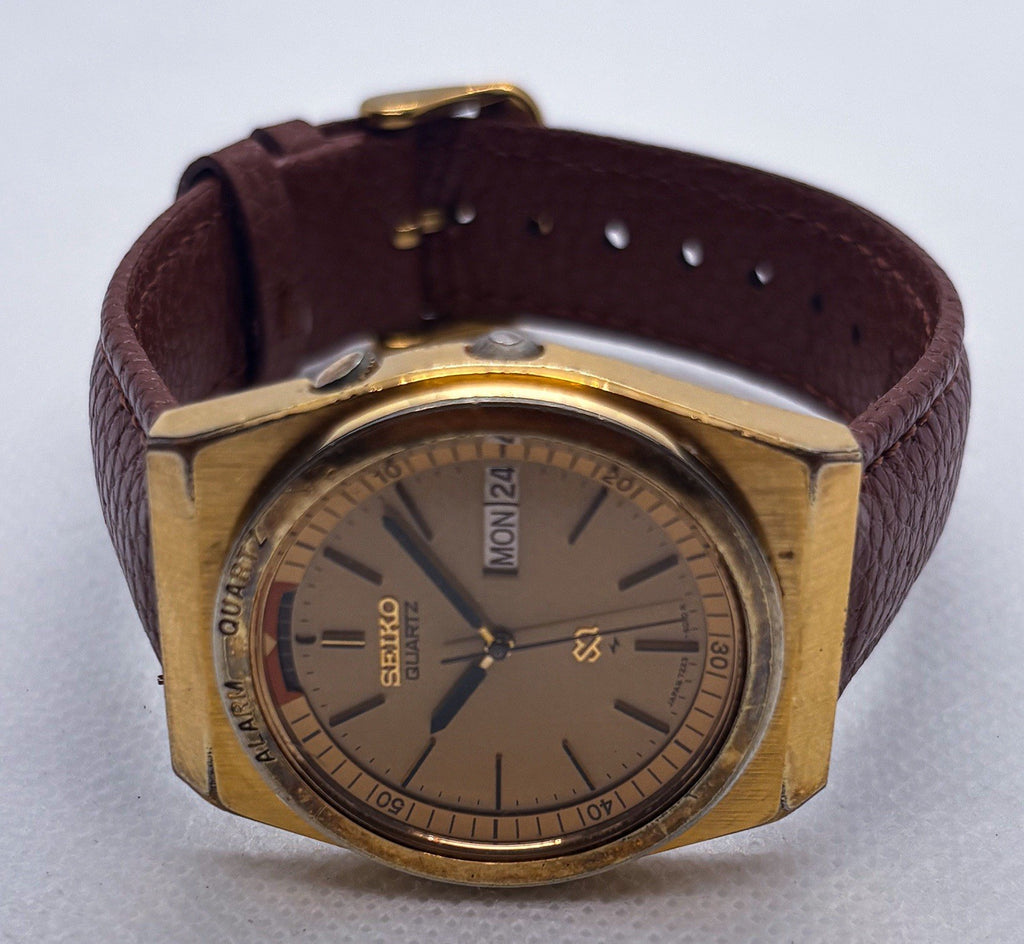 VTG 1980 Seiko SQ Alarm Quartz 7223-6019 Gold Tone Watch Original Bracelet Incl.