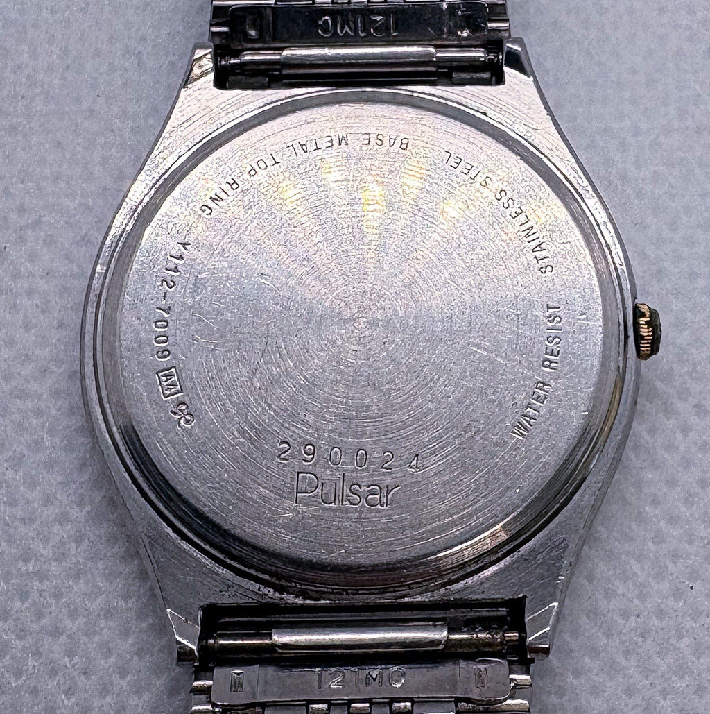 Vintage 1982 Pulsar by Seiko Quartz Men’s Watch Y112-7009 Gold Tone 34mm Date