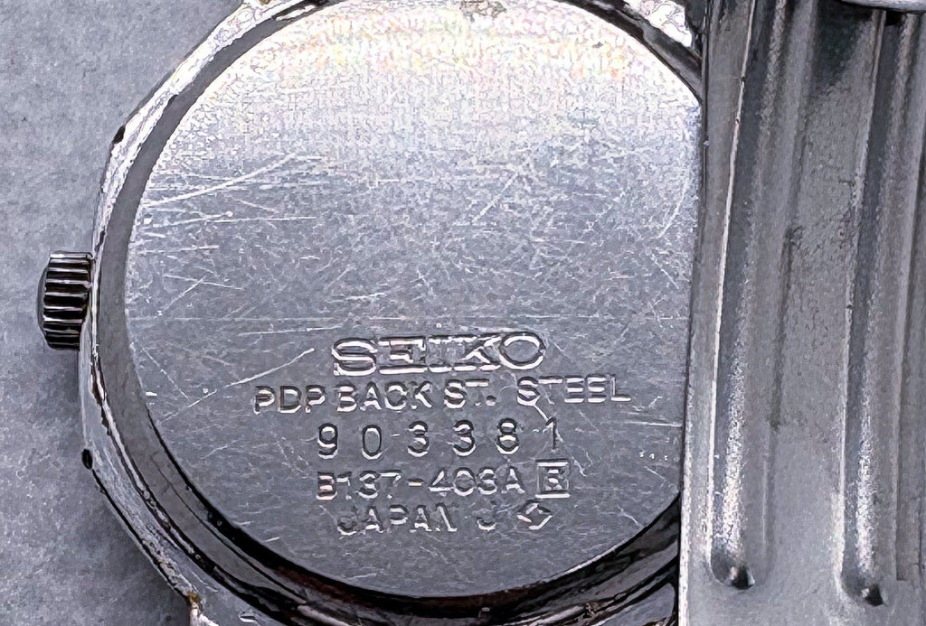 Vintage 1979 Seiko Digital LCD Ladies Watch B137-403A Blue Dial RUNNING Rare