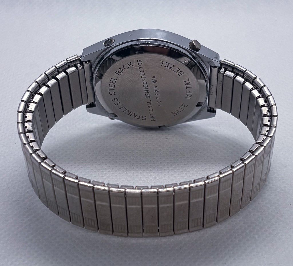 Vintage 1970s National Semiconductor LCD Digital Watch 107925 WA - New Battery