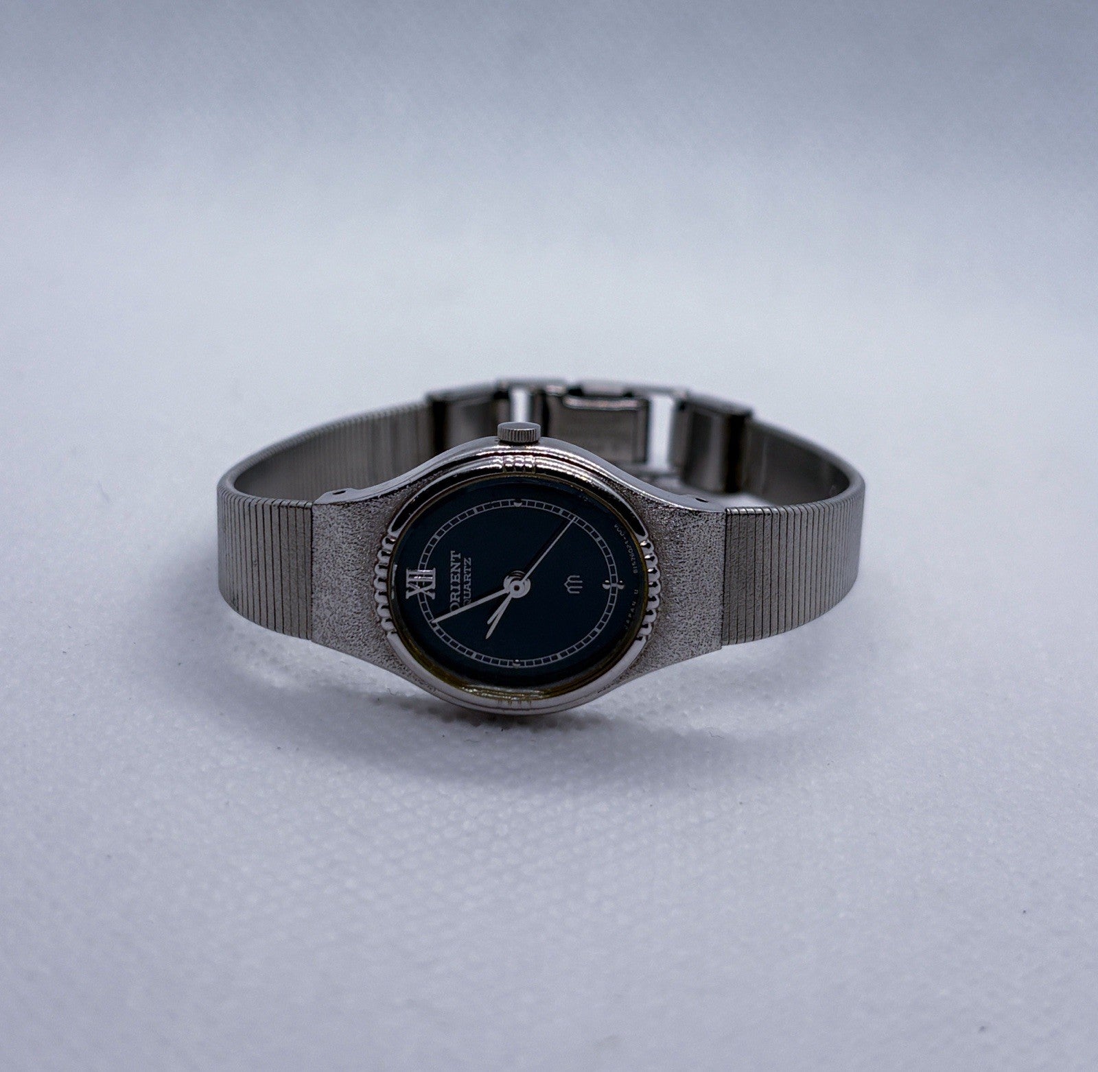 Vintage 1980s Orient Quartz Ladies Watch 815602-30 B2 - Blue Dial - Silver Tone