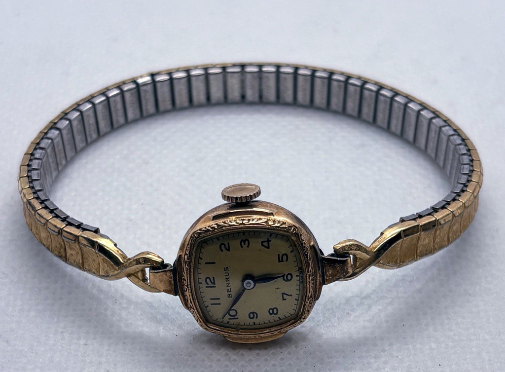 Vintage 1950s Benrus Mechanical Women's Watch Gold Tone Engraved Bezel Working