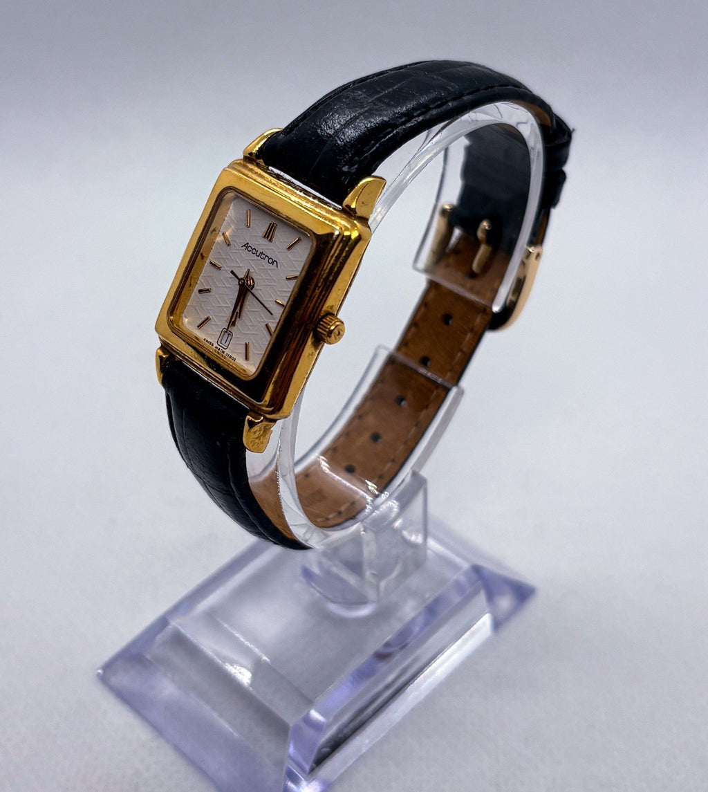 Vintage Bulova Accutron T7 Gold Tone Tank Watch Textured Date Dial Swiss Movt