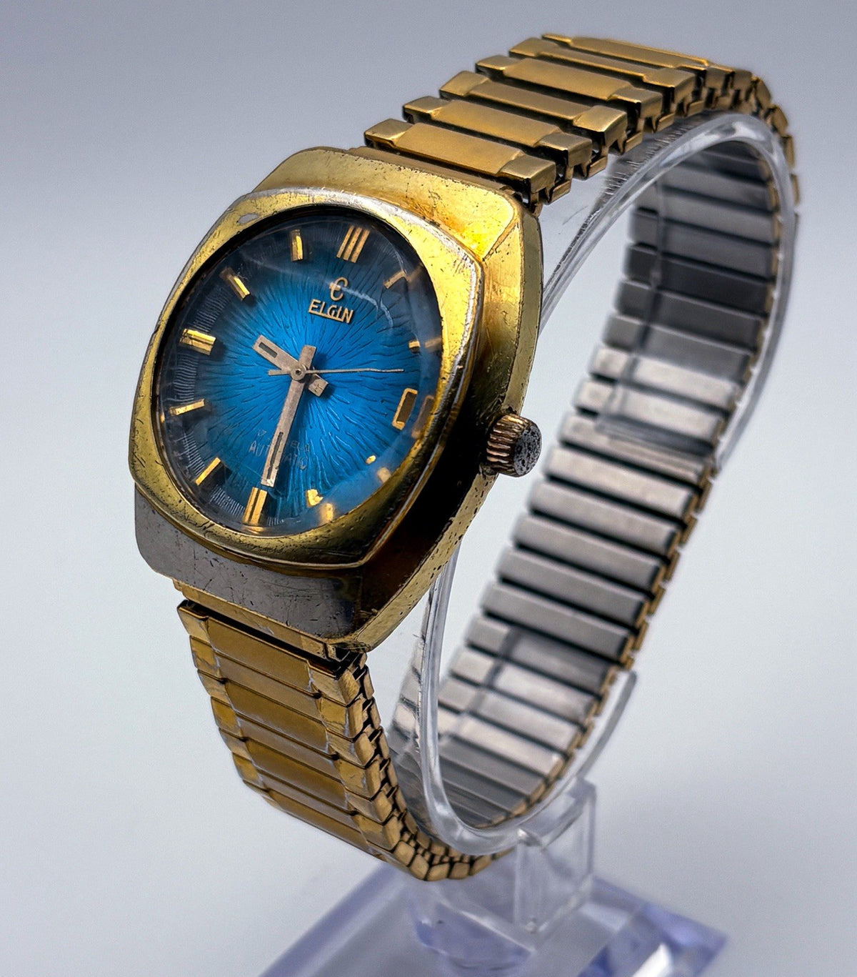 Vintage 1970s Elgin Automatic 17J Cushion Gold Watch Blue Starburst Dial Run