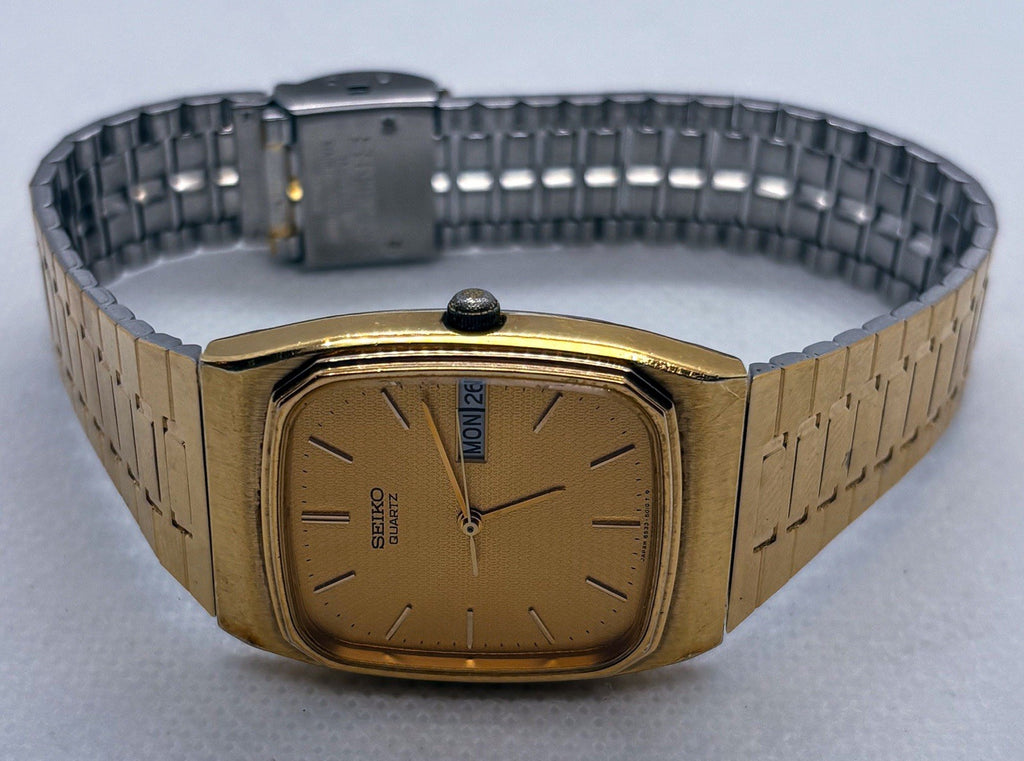 VTG 1984 Seiko Quartz 6533-5010 Gold Plated Textured TV Dial Men's Dress Watch