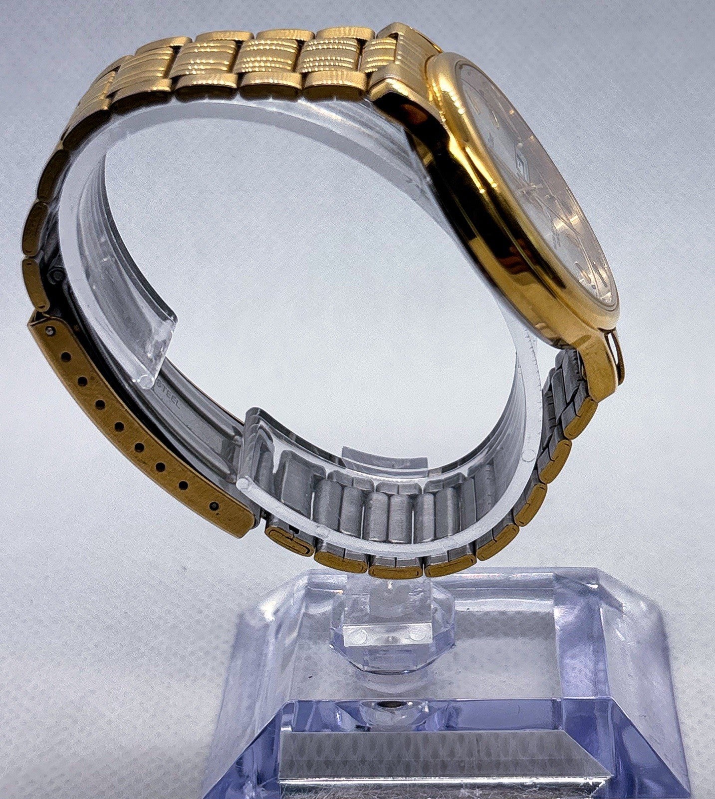 Vintage 1990s Mathey-Tissot MT1313SM Ladies Watch Gold Tone Day Date 36mm Quartz