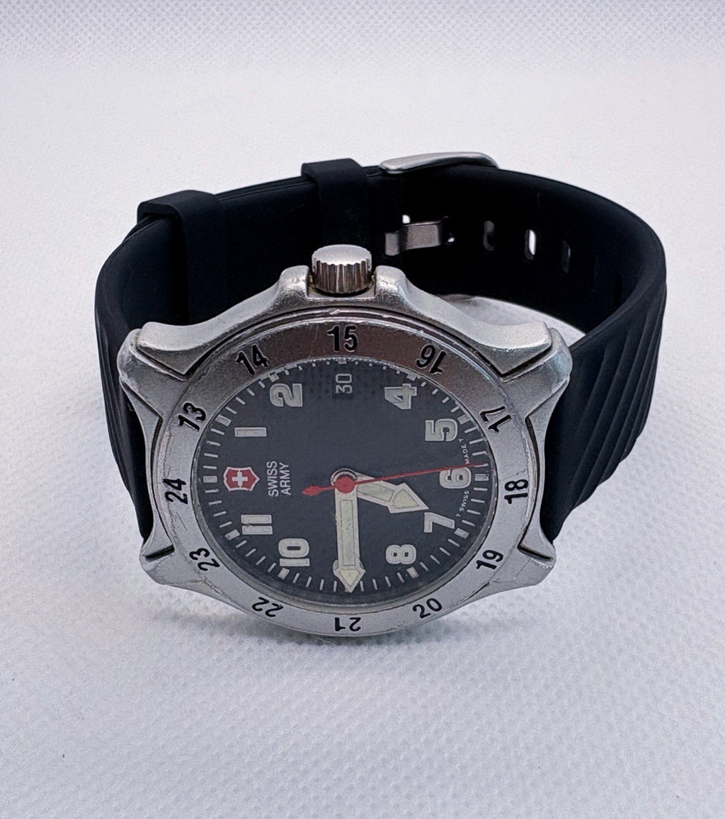 Vintage Victorinox Swiss Army Centurion Field Watch Men 39mm Black Dial MK-5057