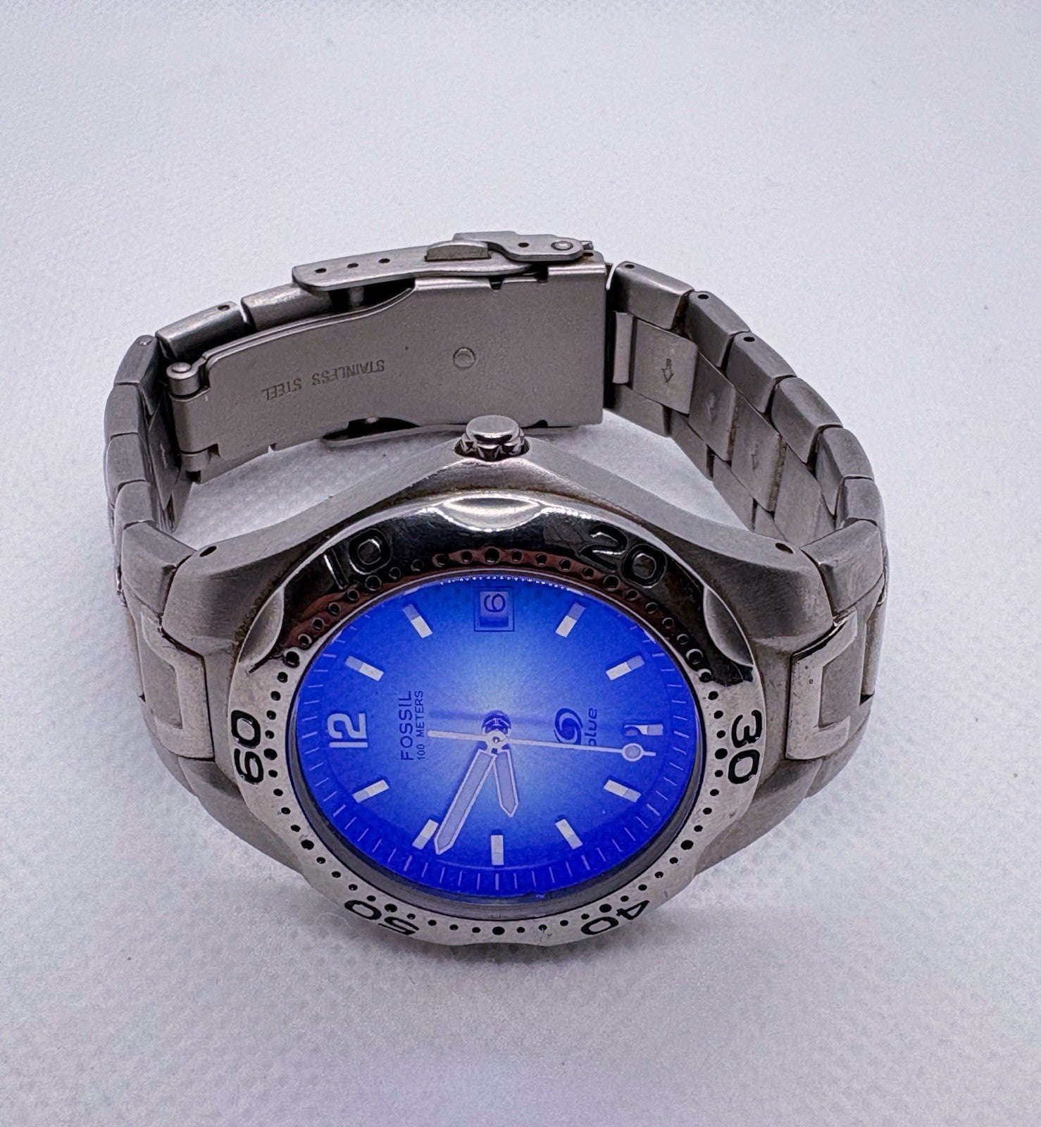 VTG Fossil Blue AM-3457 Women's Watch Blue Green Ombre Sunburst Dial 36mm Silver