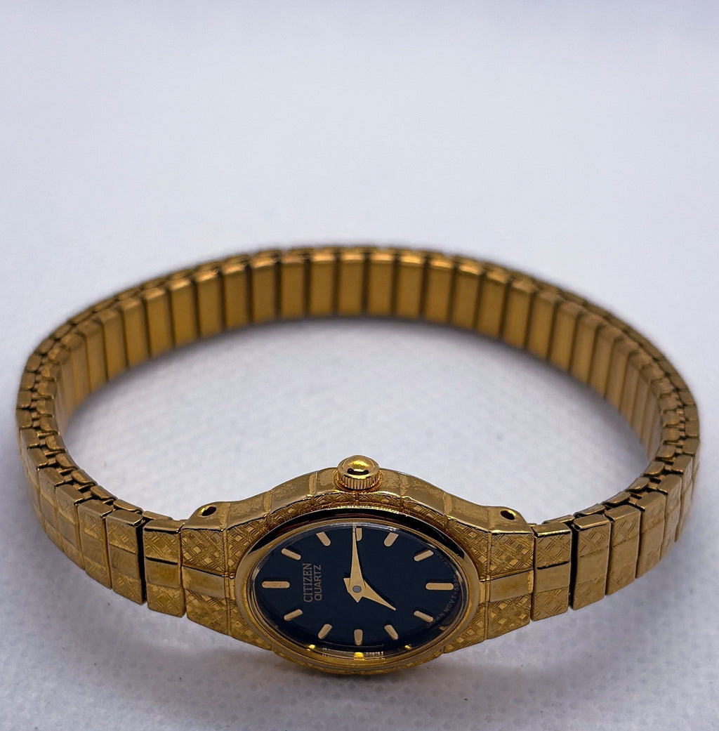 Vintage Citizen Quartz Black Dial Gold Tone Oval Ladies Dress Watch 5920-S96494