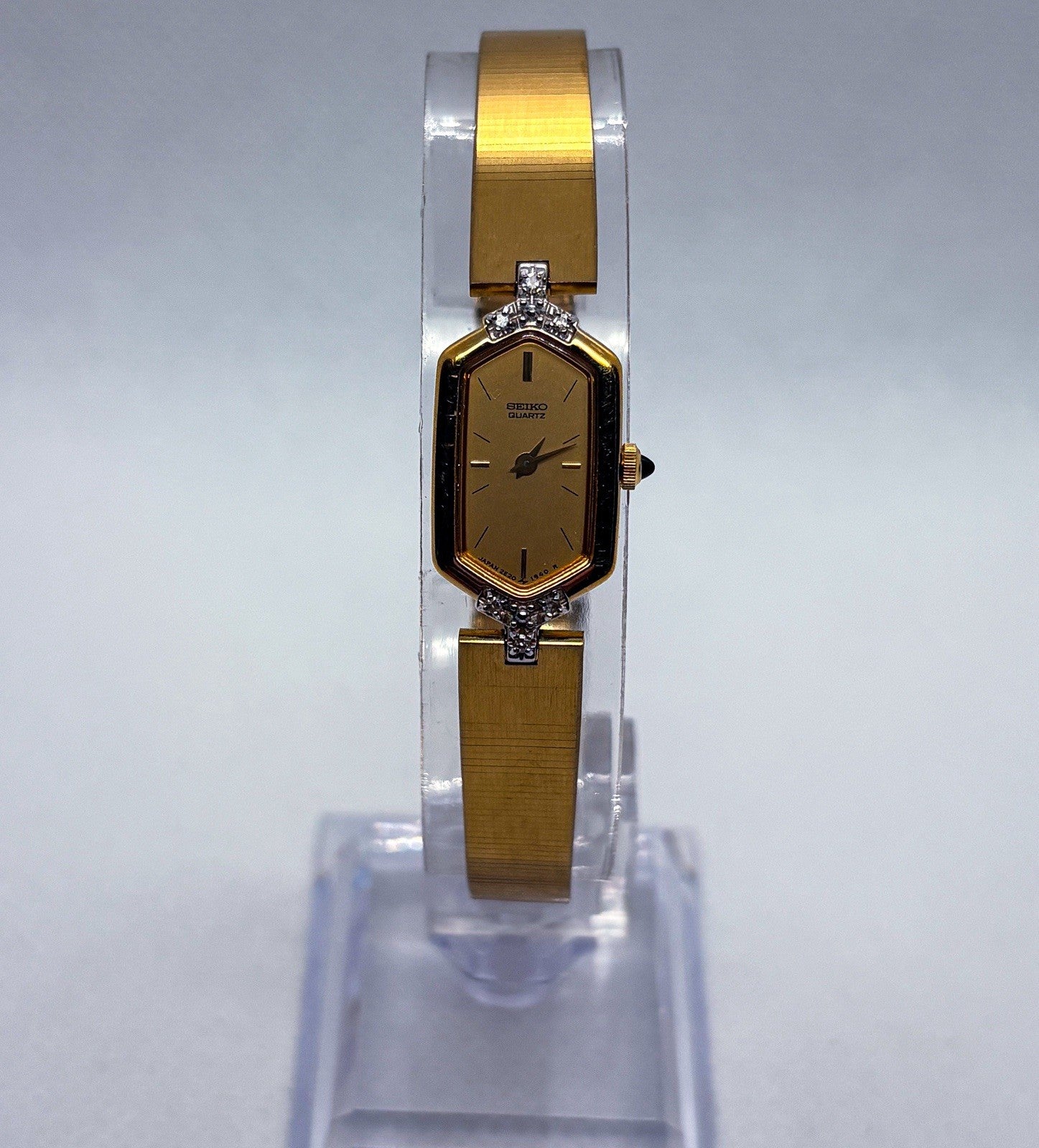 Vintage 1989 Seiko Quartz Ladies Watch 2E20-6459 Gold Tone Diamond Accents