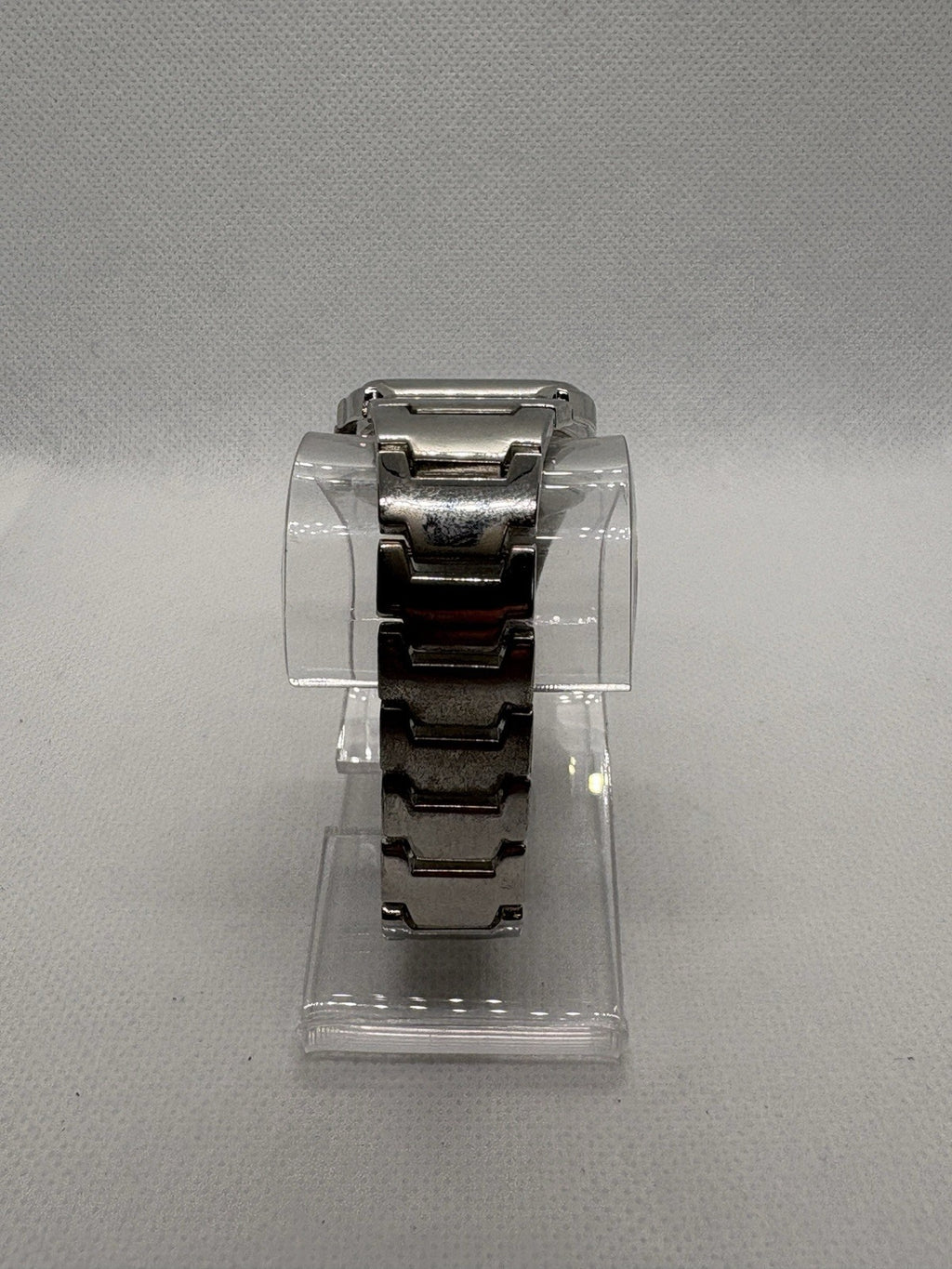 Vintage ECHO Quartz Watch Silver Tone Metal Band Analog Silver Dial Japan Movt