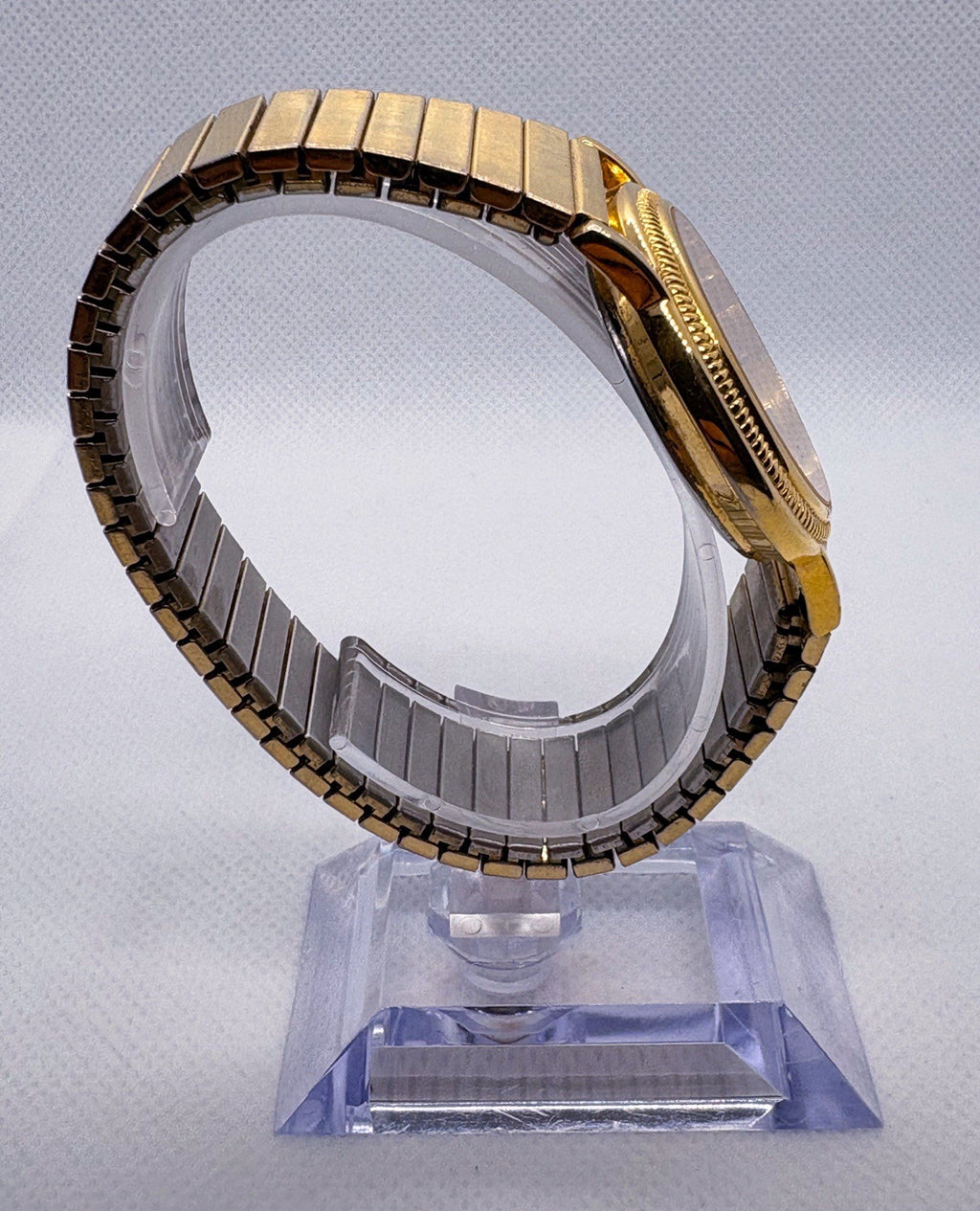 Vintage 1993 Acqua Mechanical Watch 46 Hand Wind Date Gold Tone Expansion Runs