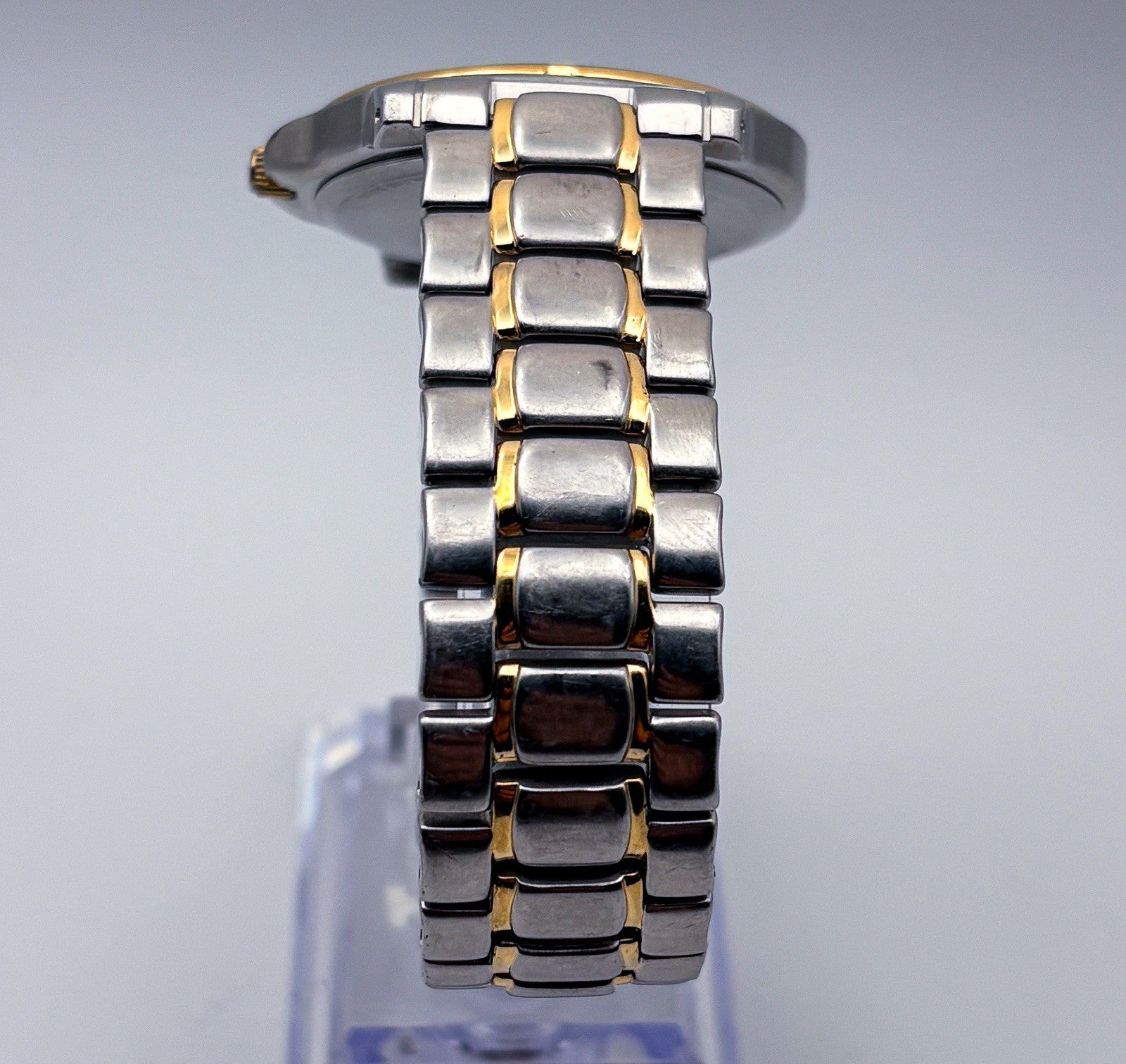 Wittnauer RL8297 Two Tone Quartz 36mm Mens Watch Turbine Guilloche Date