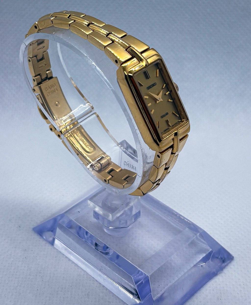 Seiko Solar Women's Tank Watch V116-0AH0 Gold Tone Rectangle Dress Wristwatch