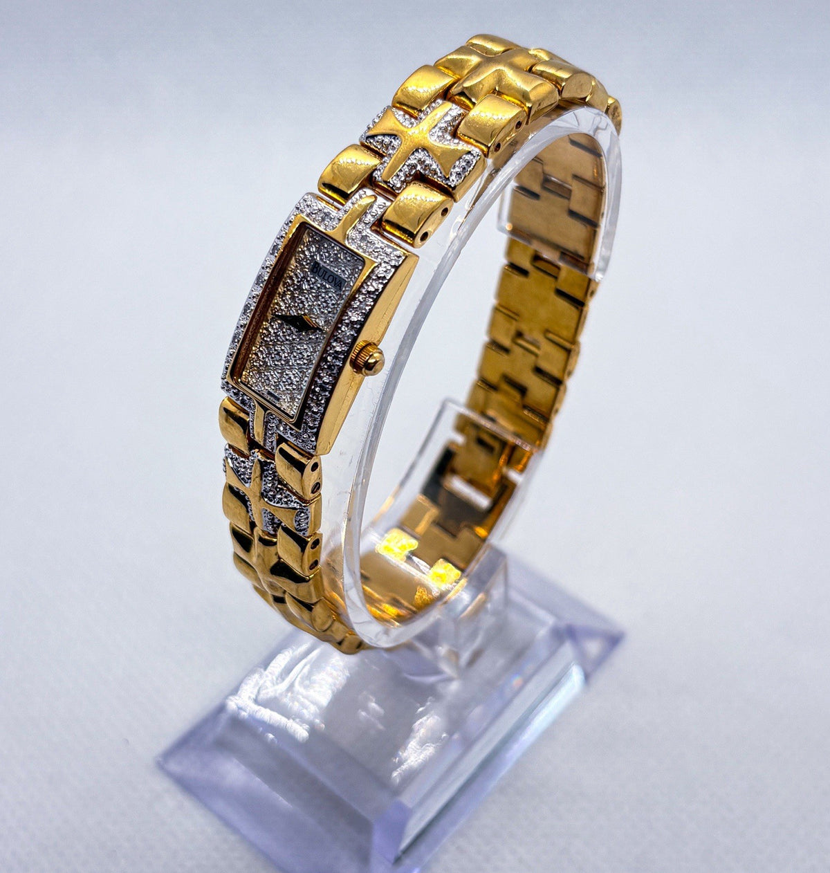 Bulova Ladies Diamond Watch 98R68 Two Tone Cross Link Patterned Dial WORKING