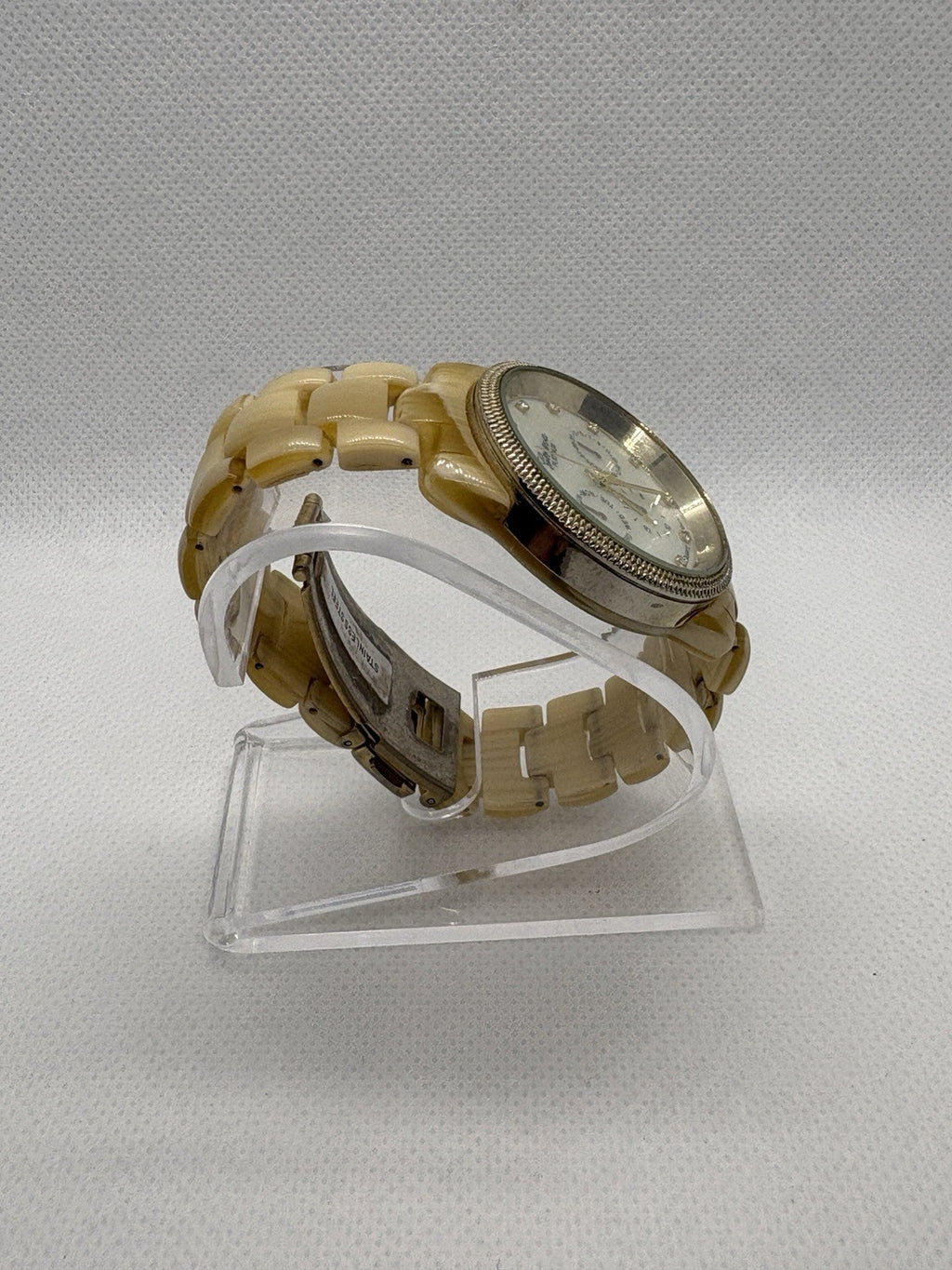 Geneva Platinum Women's Gold Tone Watch Mother Of Pearl Dial New Battery