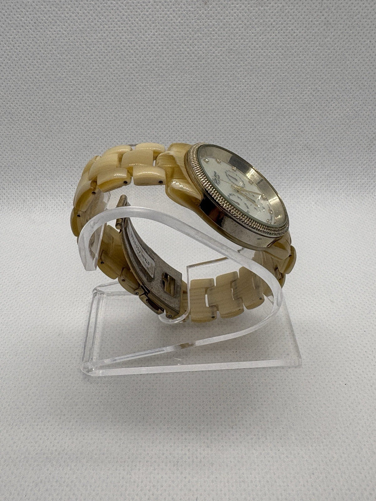 Geneva Platinum Women's Gold Tone Watch Mother Of Pearl Dial New Battery