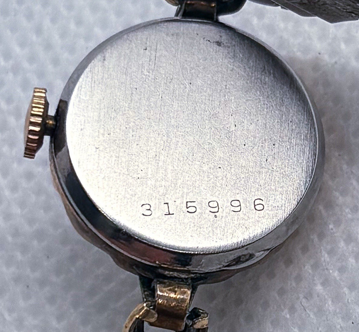Vintage 1950s Benrus Mechanical Women's Watch Gold Tone Engraved Bezel Working