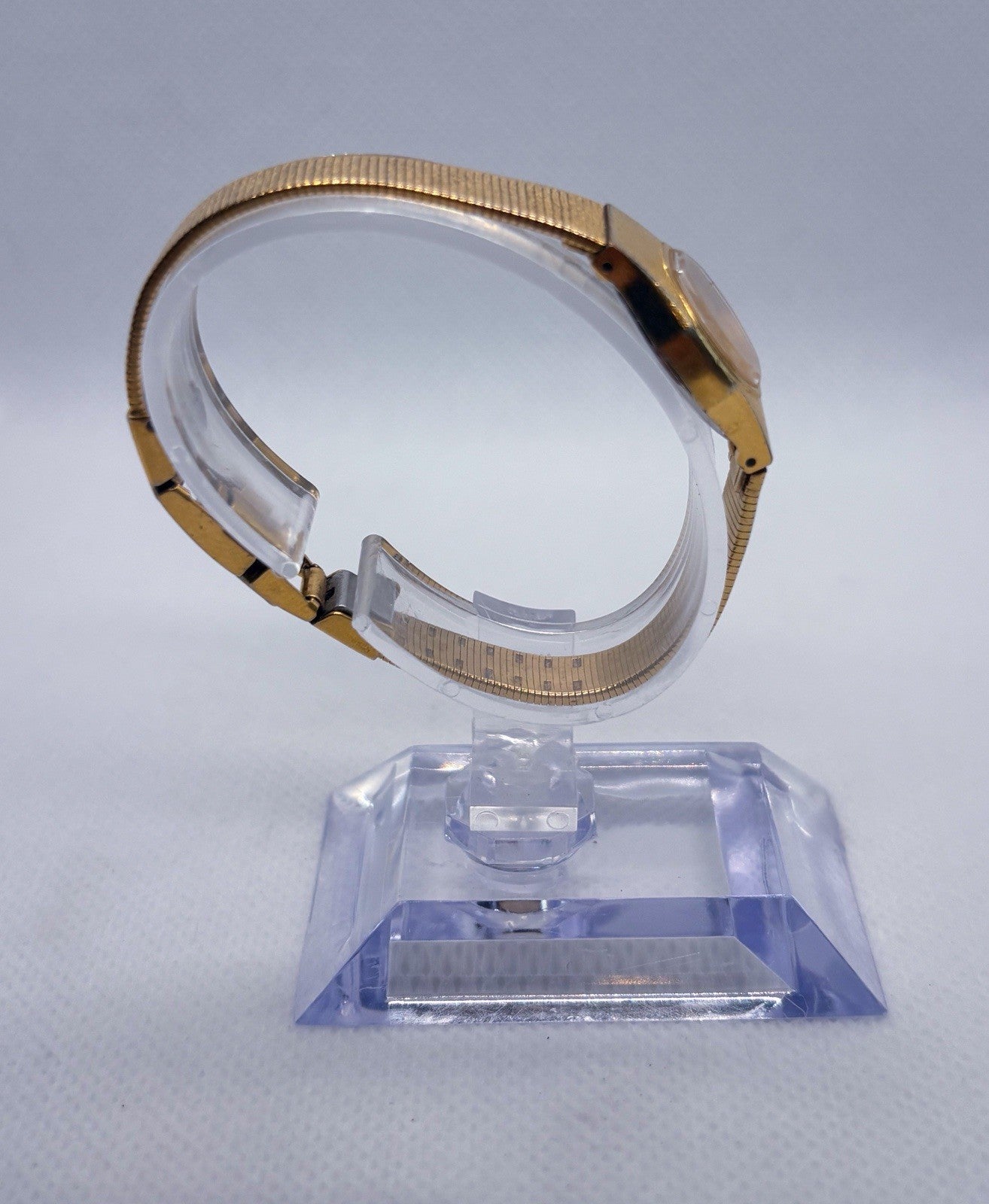 Vintage Seiko Quartz Ladies Watch Gold Tone Octagon 16mm Textured Dial 2C20-6519