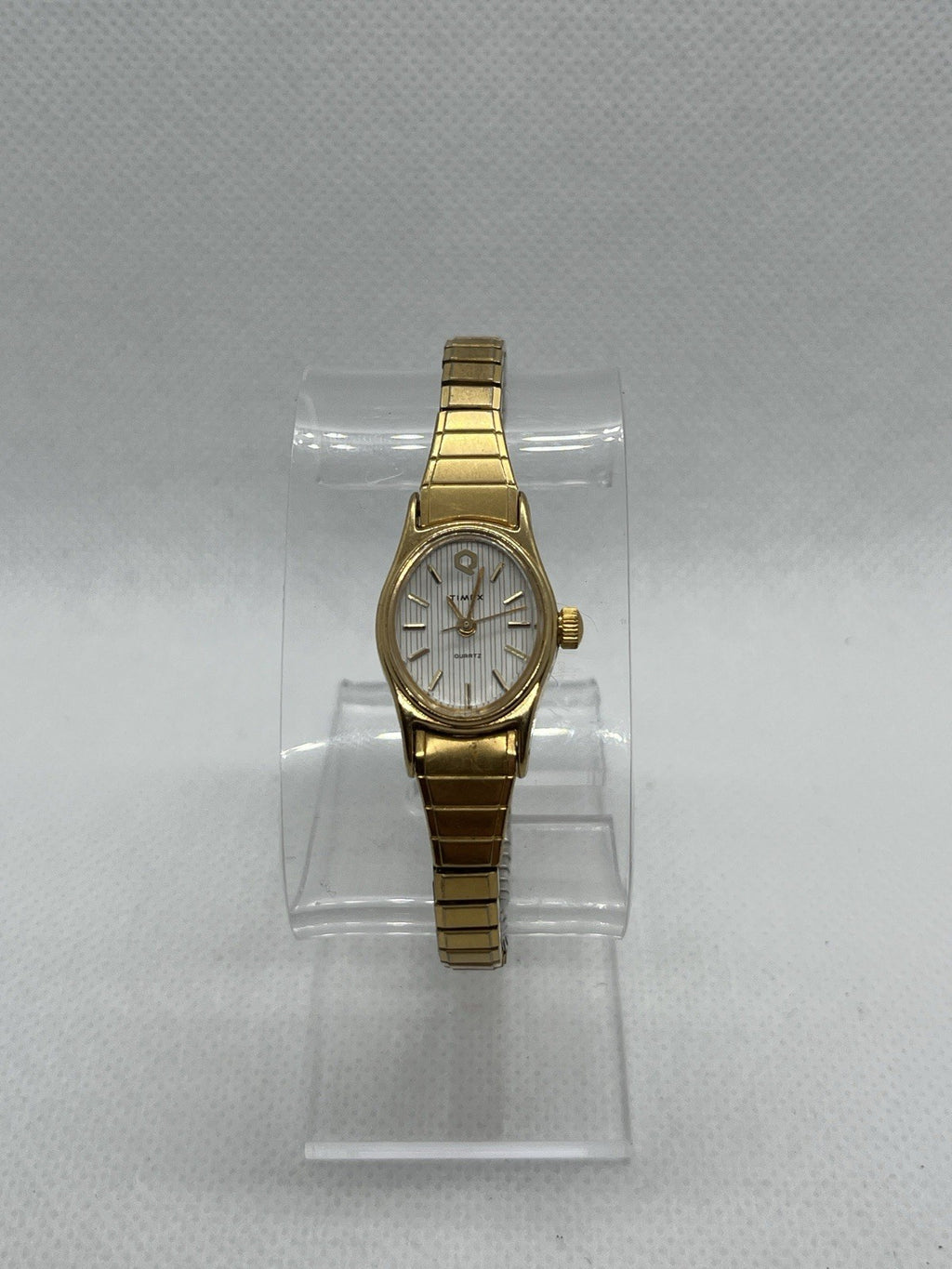 Timex Q Watch Womens Vintage 17mm Case Stretch Band Quartz Analog Three Hands