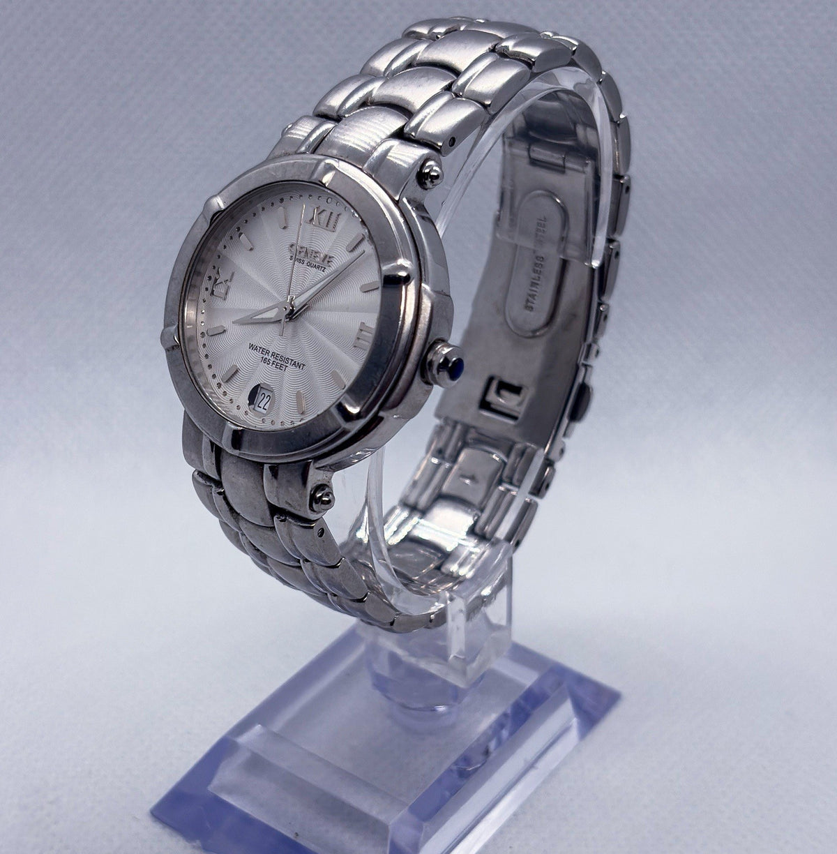 Vintage Geneve Swiss Stainless Steel Silver Guilloche Roman Date Men's Watch