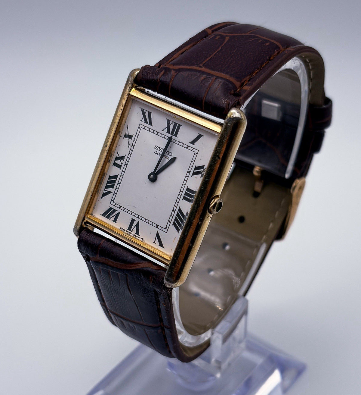 Vintage 1983 Seiko Tank Quartz 7430-5209 Gold Tone White Roman Mens Dress Watch