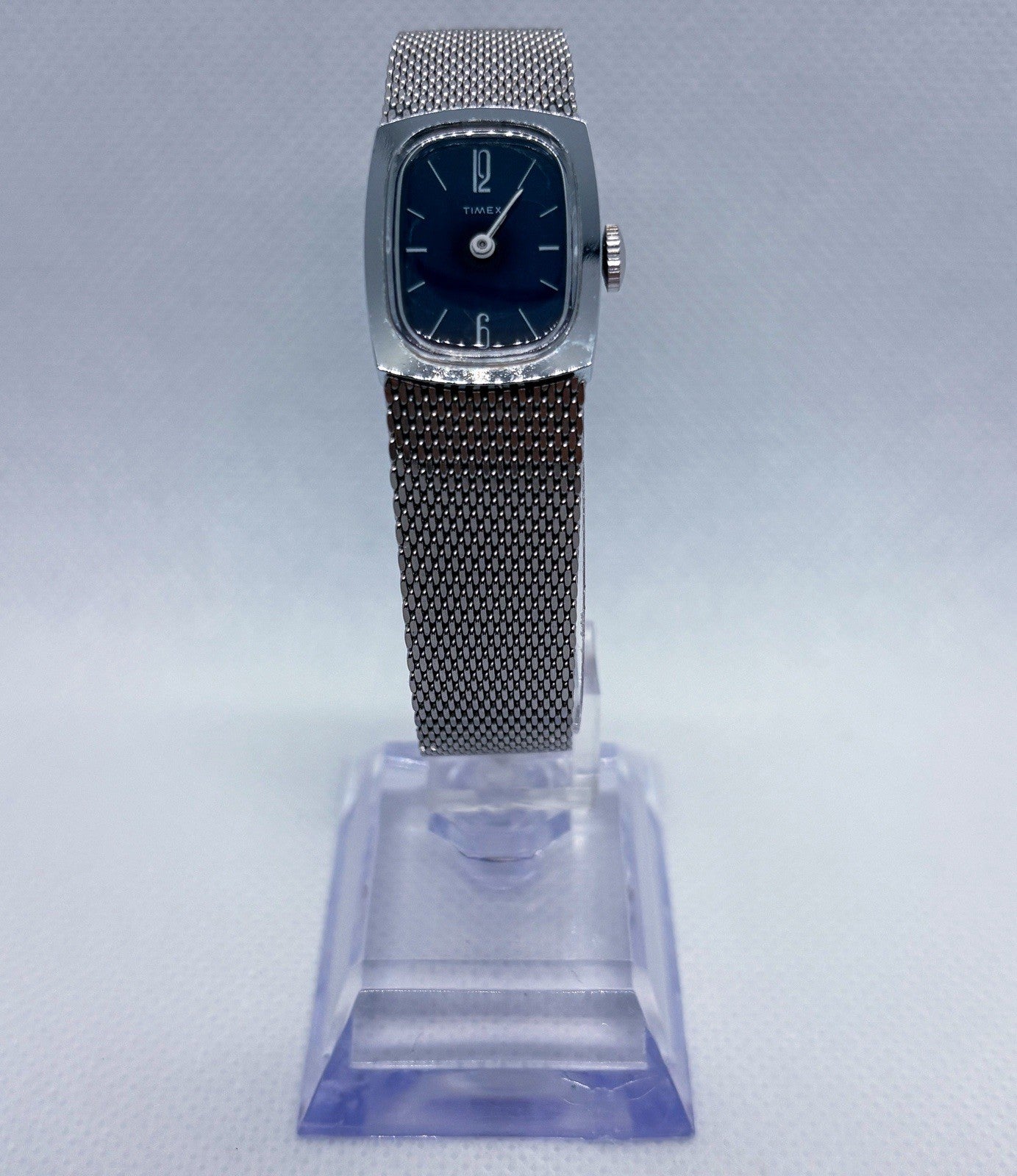Vintage 1977 Timex Ladies Manual Wind Watch Blue Dial Silver Mesh Band Working