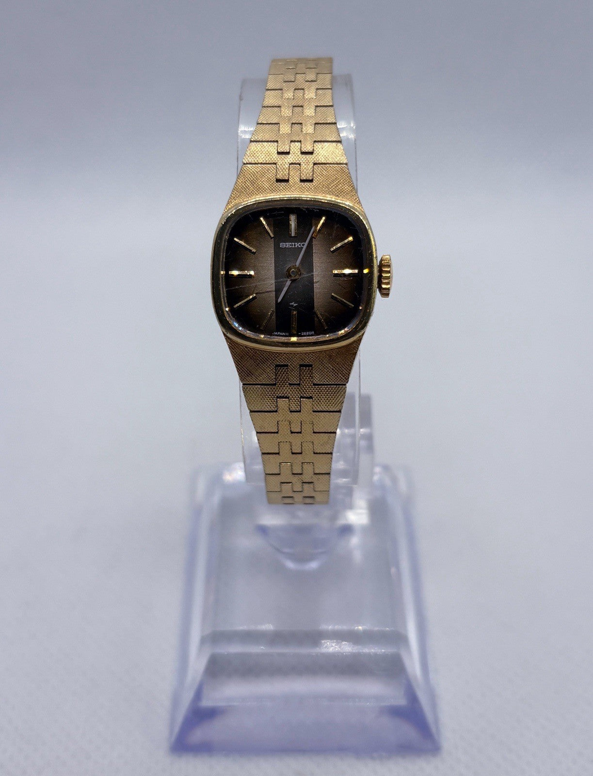 Vintage 1976 Seiko 11-3949 Ladies Mechanical Watch Bark Texture Vignette RUNNING