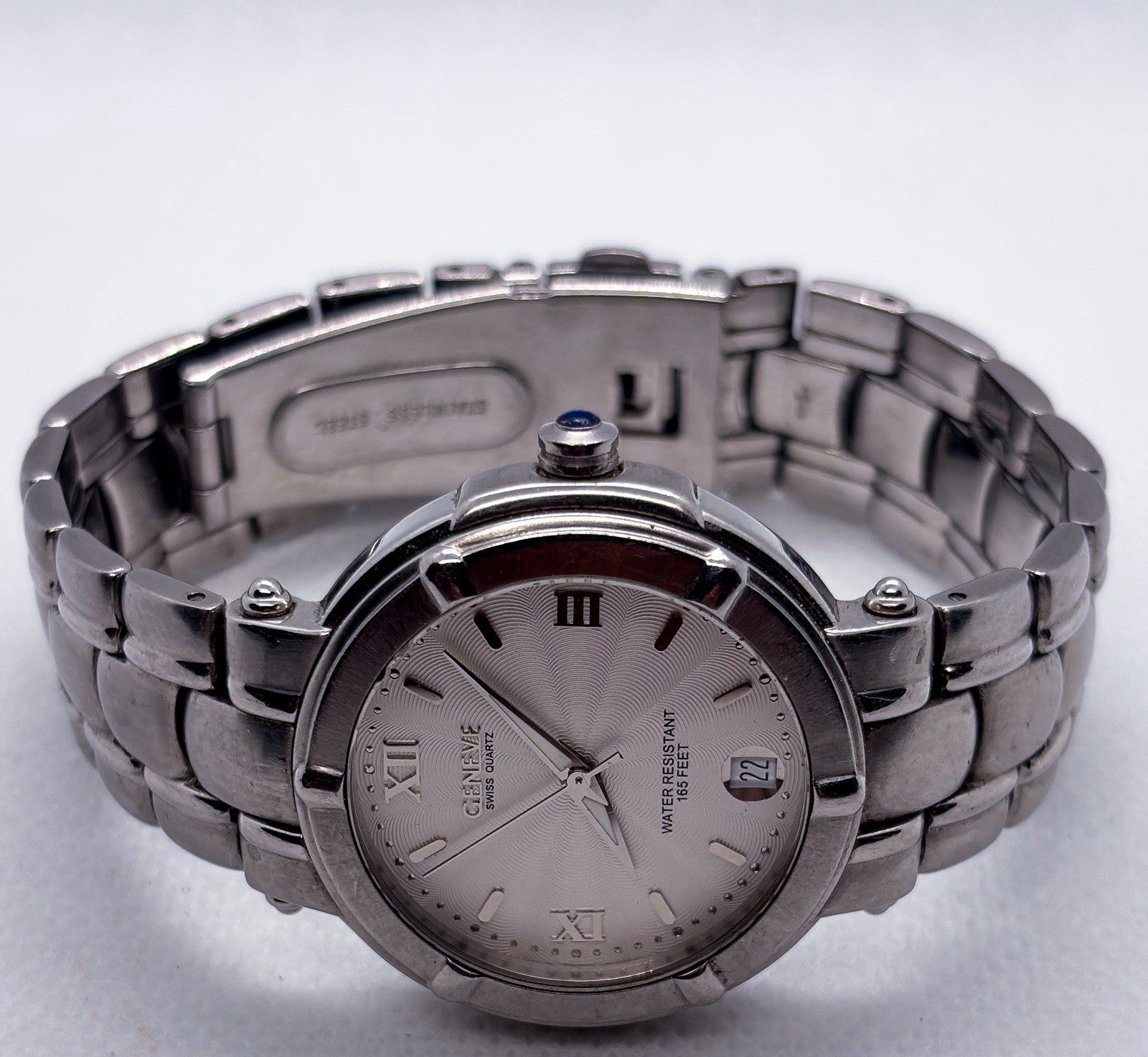 Vintage Geneve Swiss Stainless Steel Silver Guilloche Roman Date Men's Watch