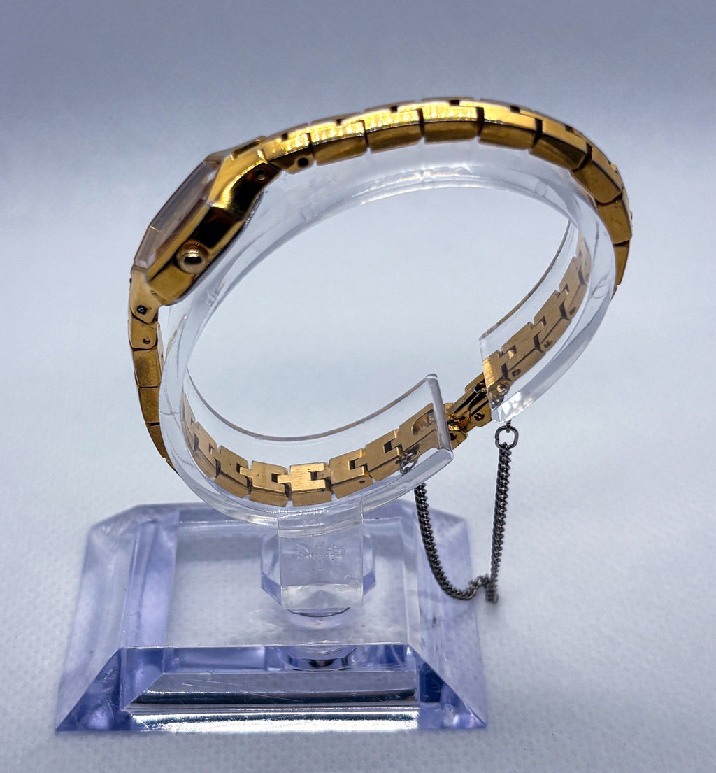 Vintage 1990 Seiko 1E20-0229 Ladies Hexagon Quartz Cocktail Watch Safety Chain