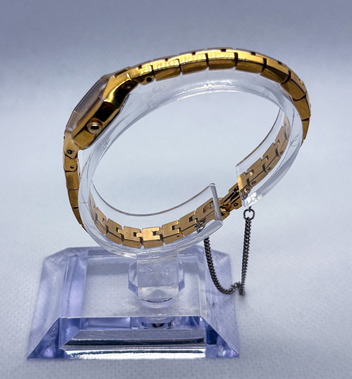 Vintage 1990 Seiko 1E20-0229 Ladies Hexagon Quartz Cocktail Watch Safety Chain