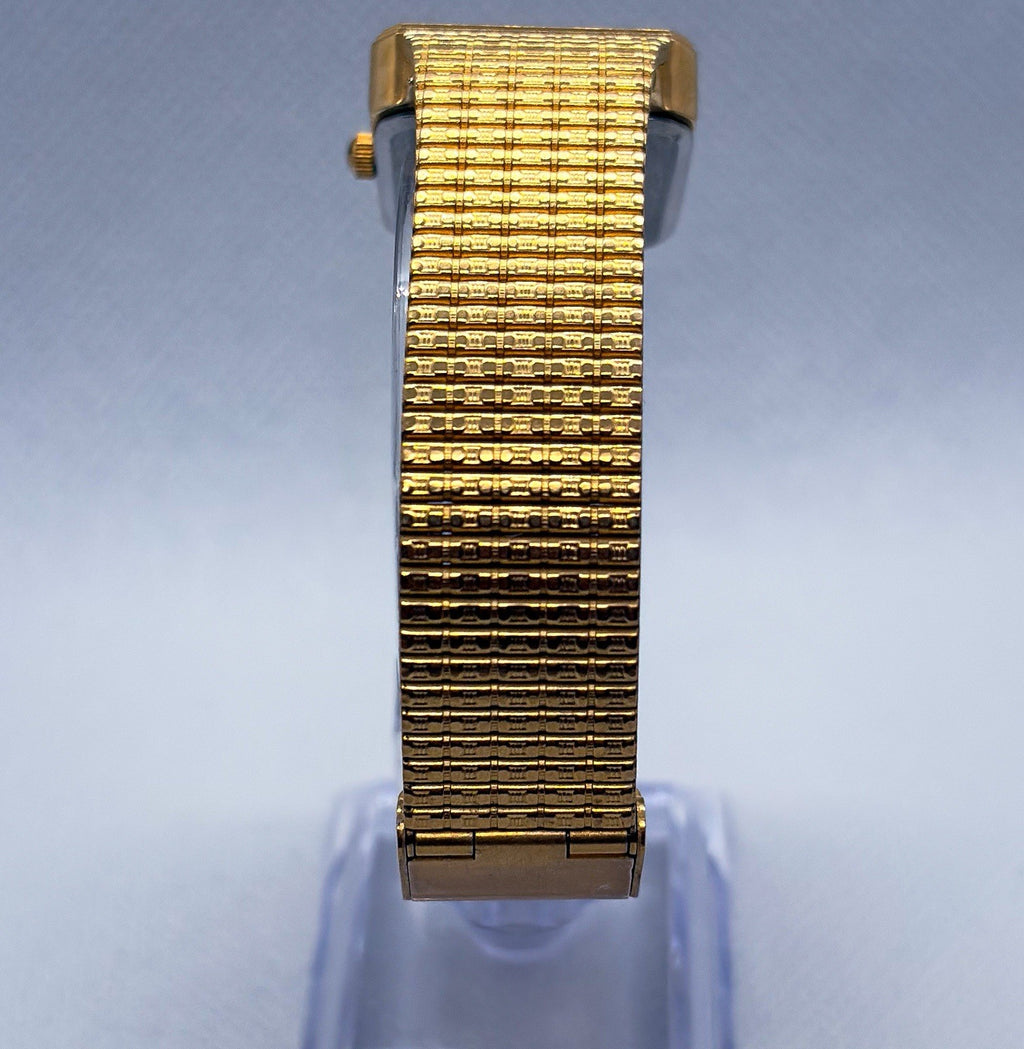Vintage Benrus Diamond Quartz Gold Tone Black Dial Date Tank Men's Dress Watch