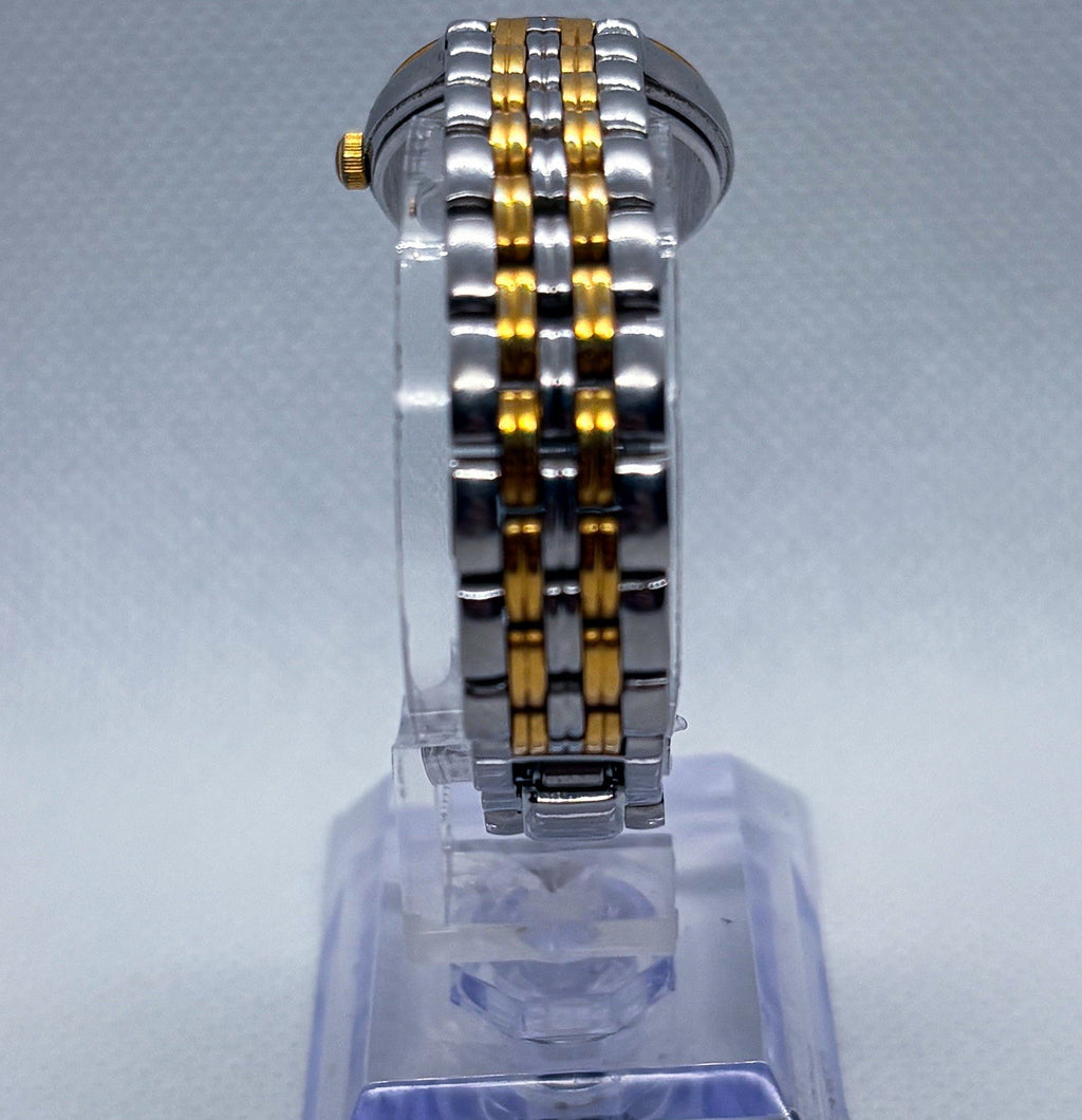 Vintage 1995 Seiko Quartz Ladies Watch 7N82-0228 Two Tone 25mm Black Dial Date