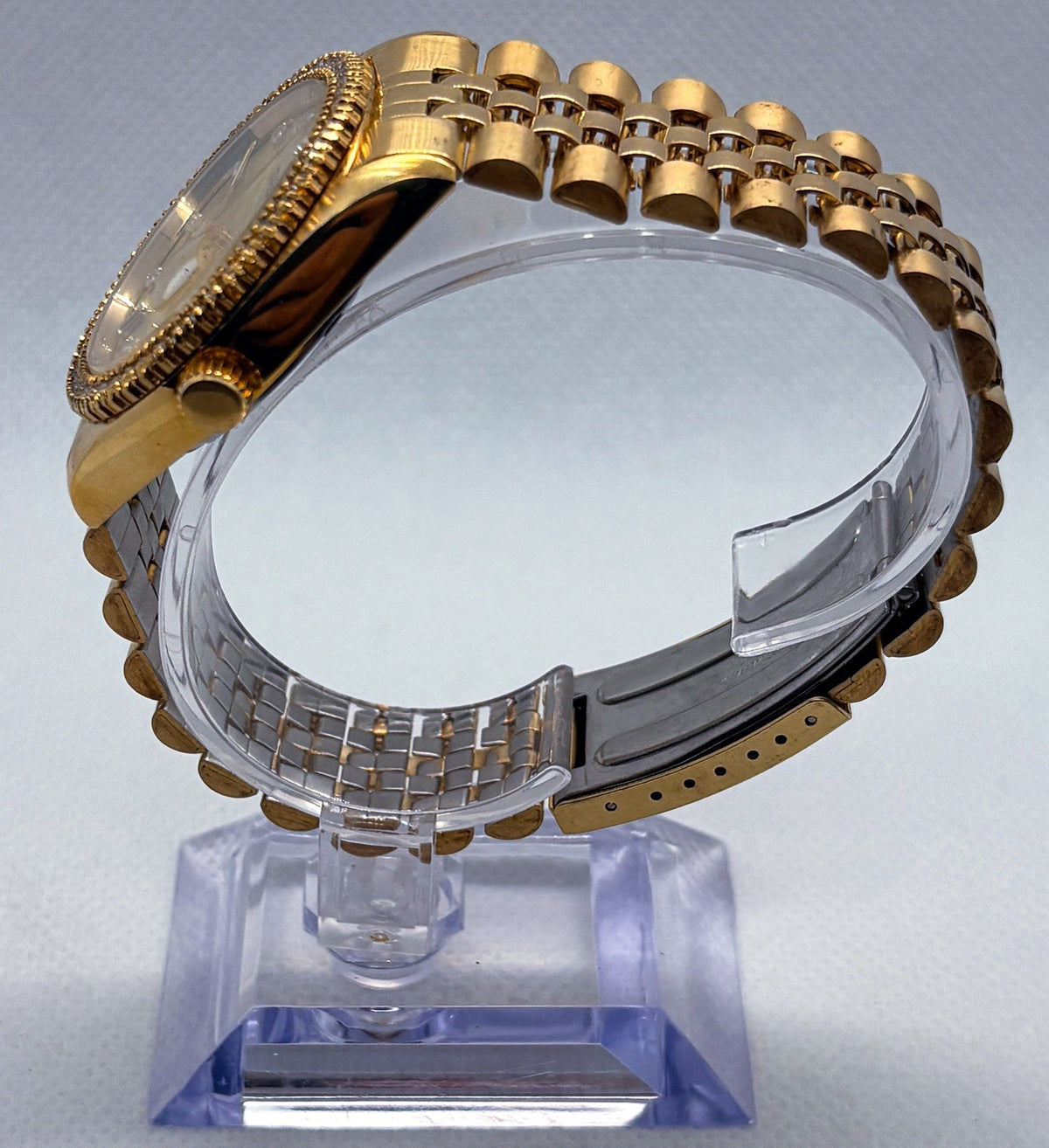 Vintage Gruen President Day Date Quartz Gold Tone Iced Bezel Crystal Men's Watch