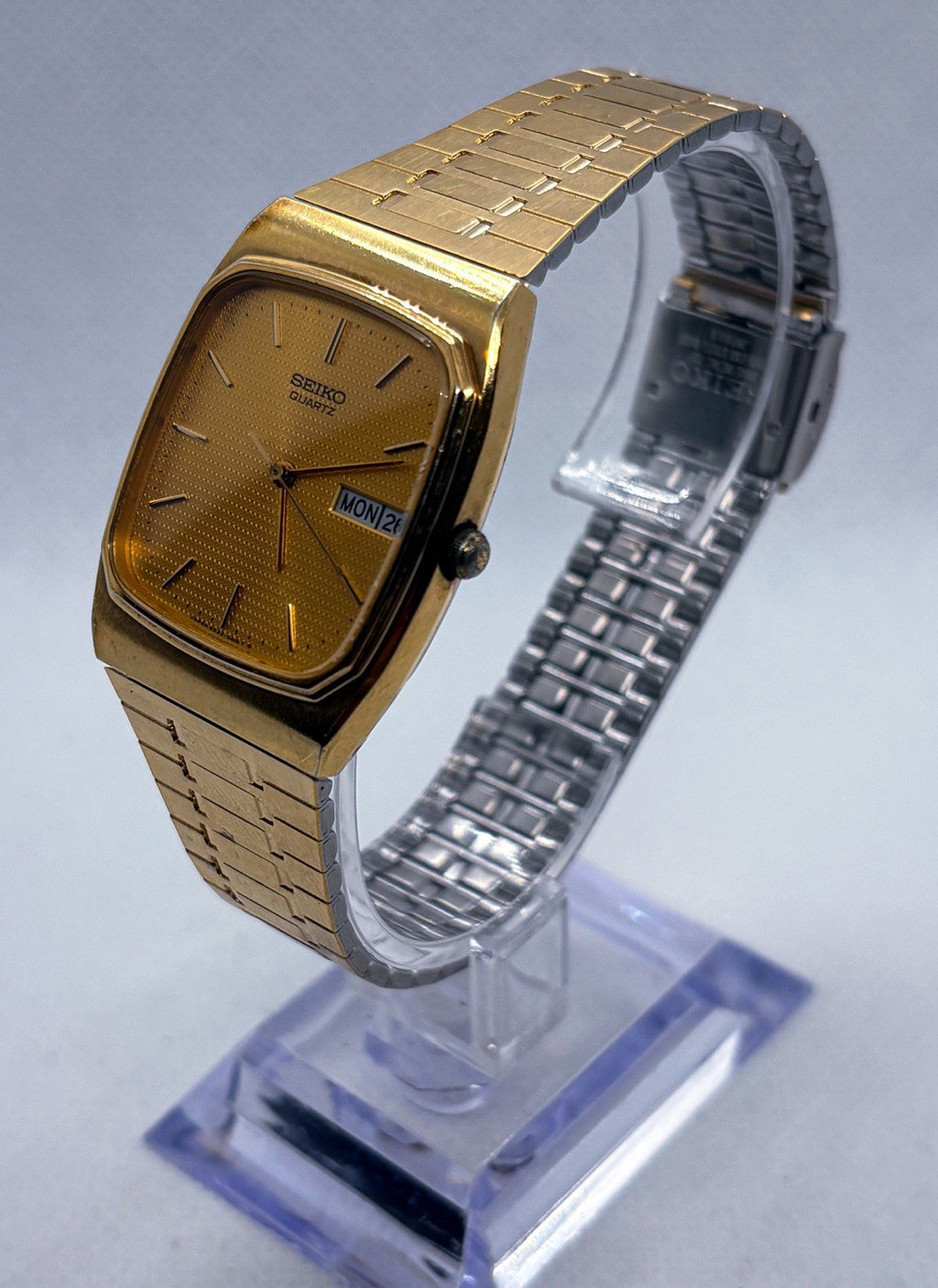 VTG 1984 Seiko Quartz 6533-5010 Gold Plated Textured TV Dial Men's Dress Watch