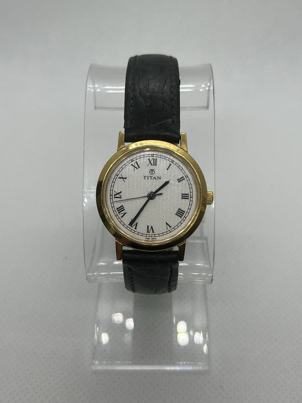 Vintage Women's Titan Classic Gold Plated Sport 839YAB Quartz Watch