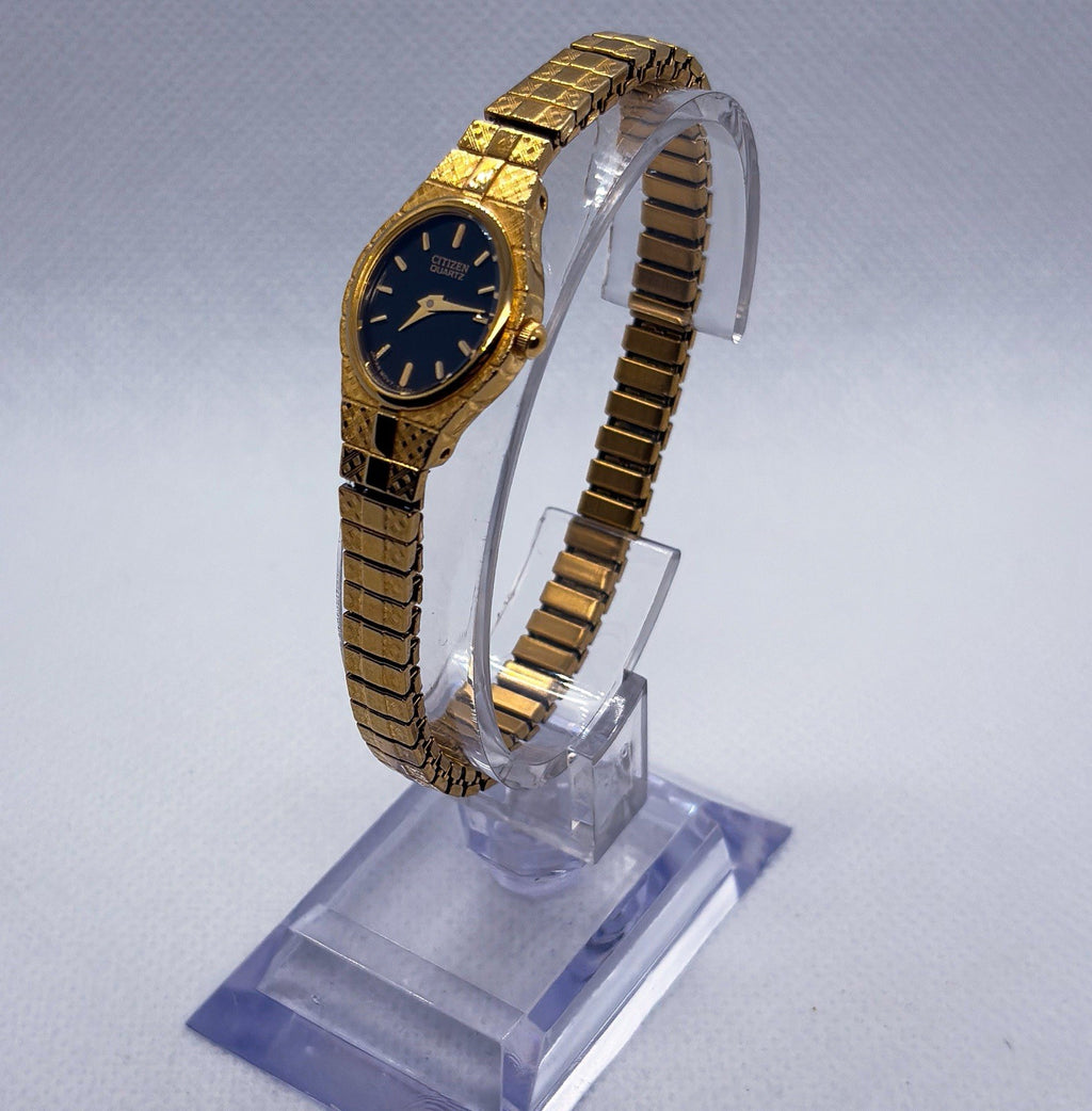 Vintage Citizen Quartz Black Dial Gold Tone Oval Ladies Dress Watch 5920-S96494